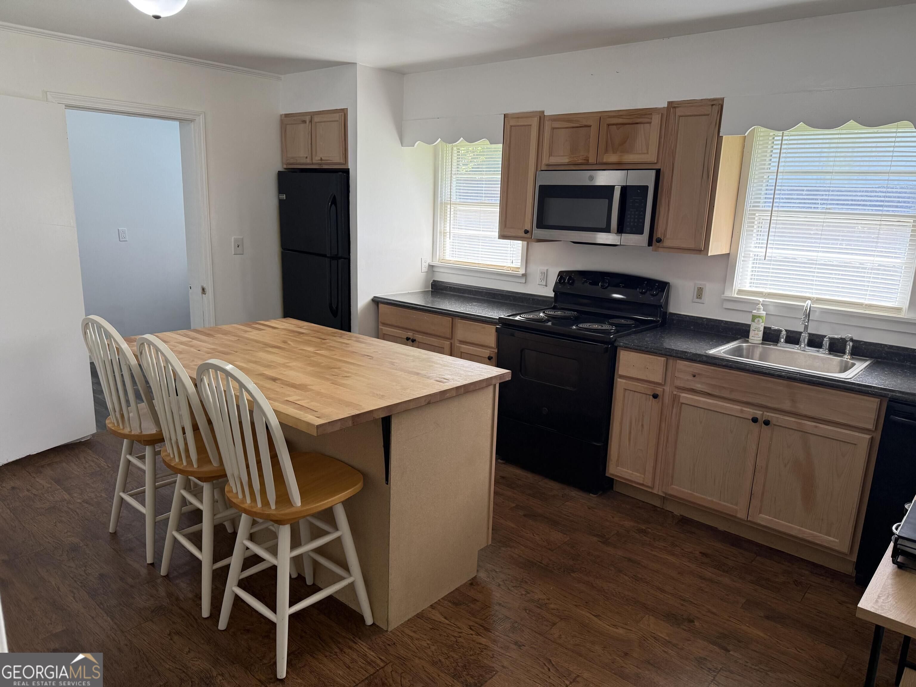 156 Lakeshore Drive Property Photo 11