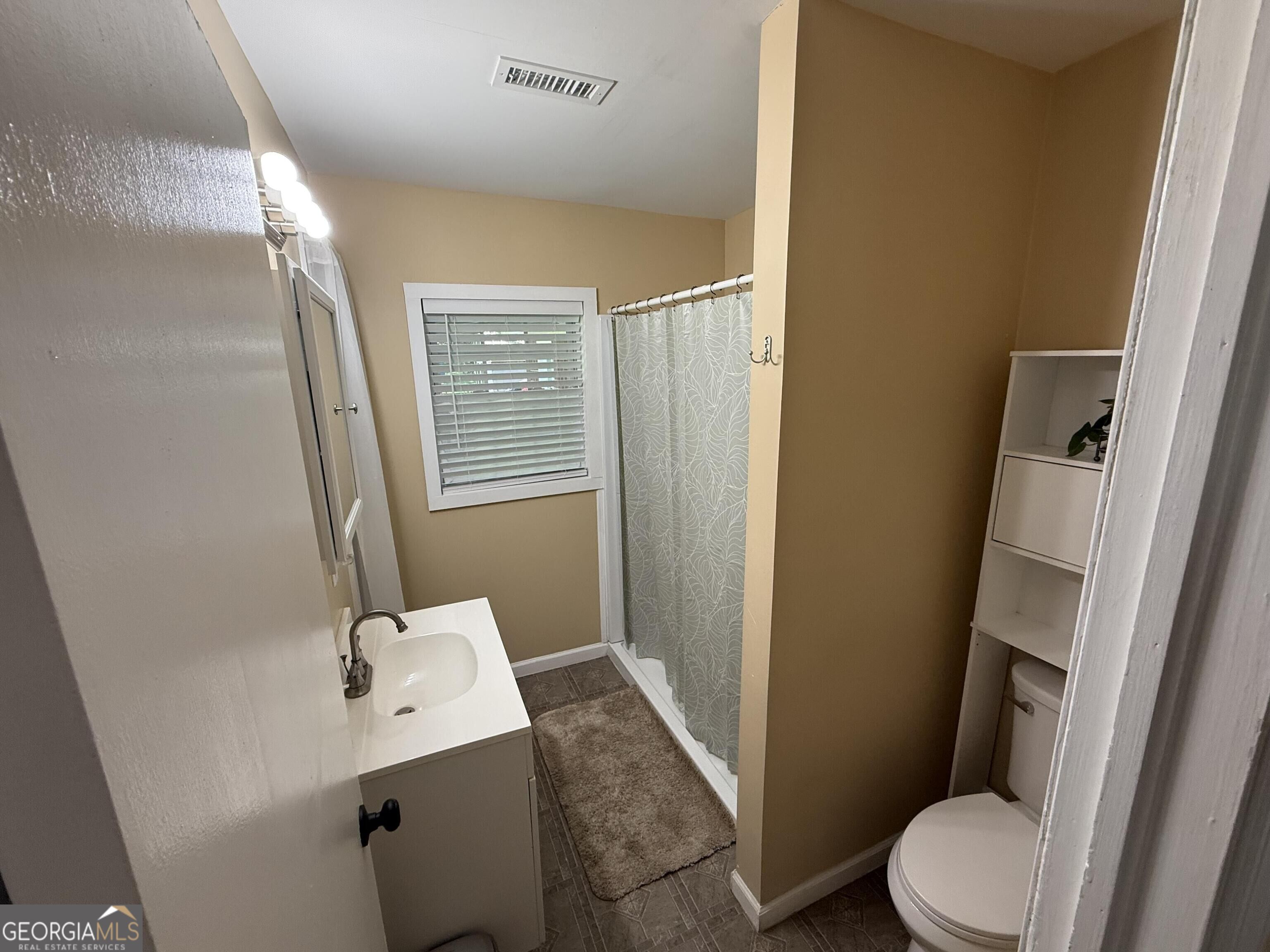 156 Lakeshore Drive Property Photo 16