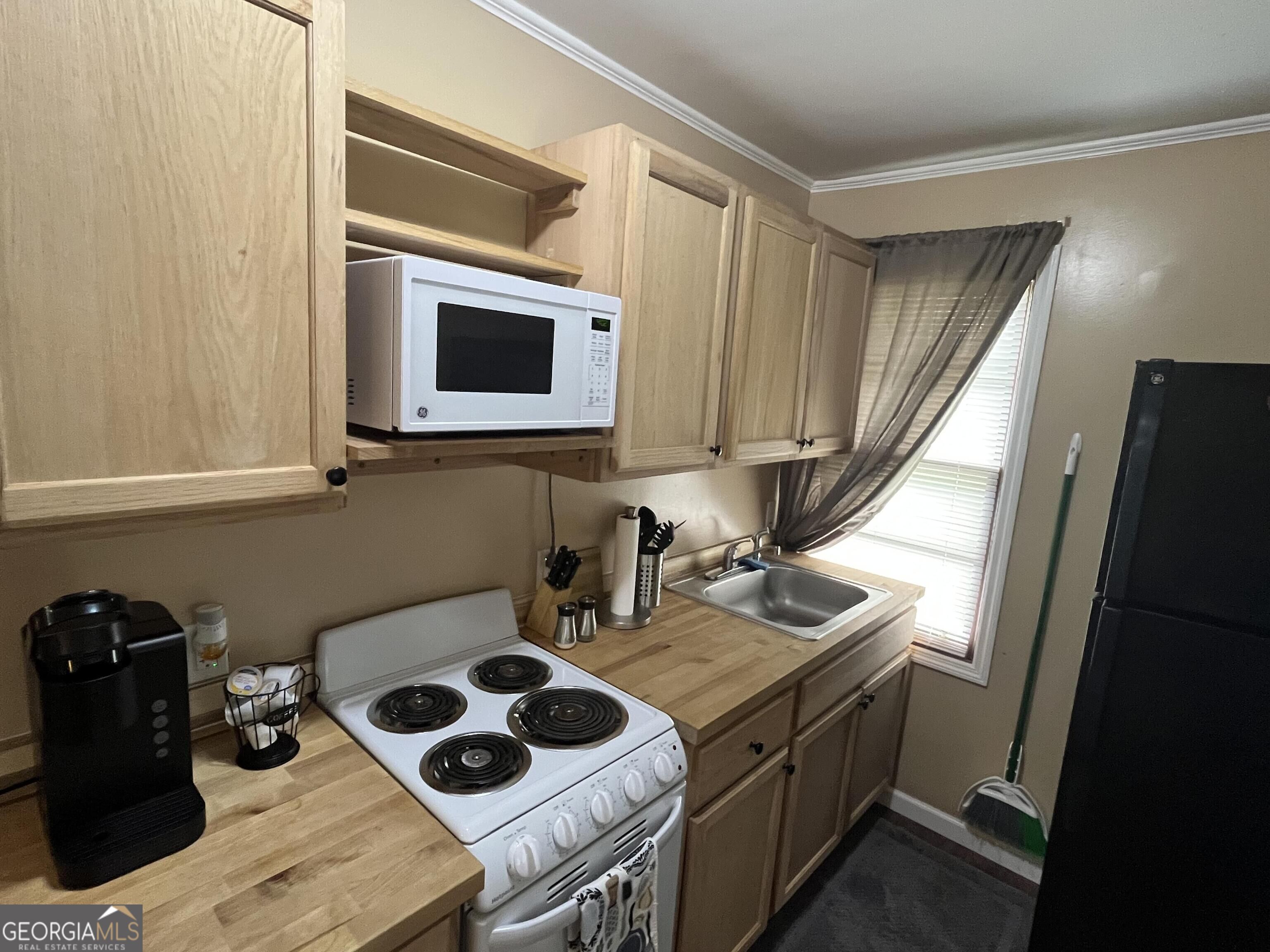 156 Lakeshore Drive Property Photo 27