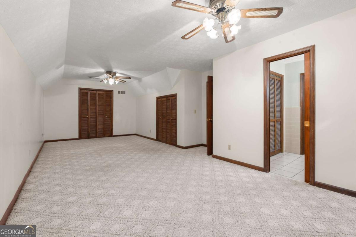 2932 Village Drive Property Photo 18