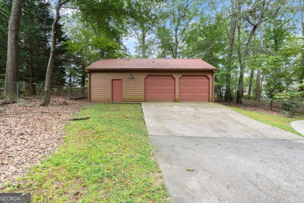 2932 Village Drive Property Photo 26