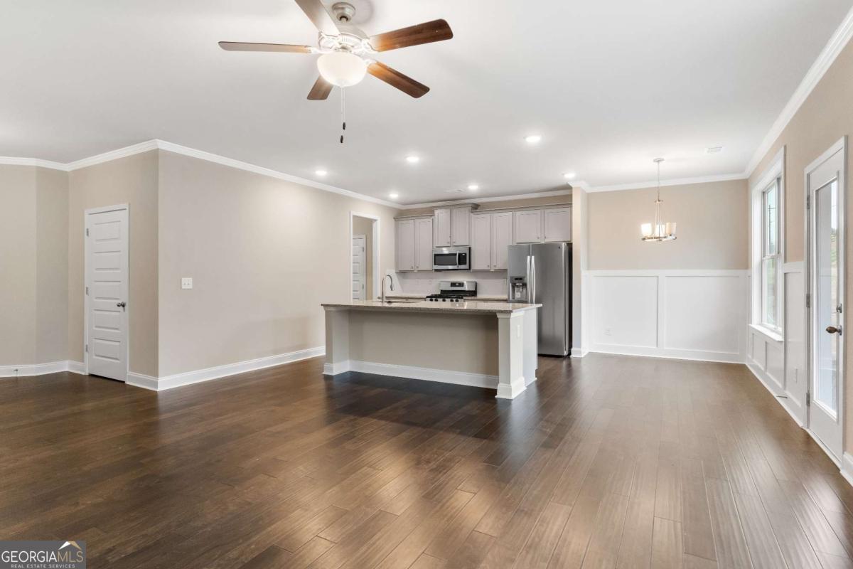 5984 Spring Way Property Photo 7