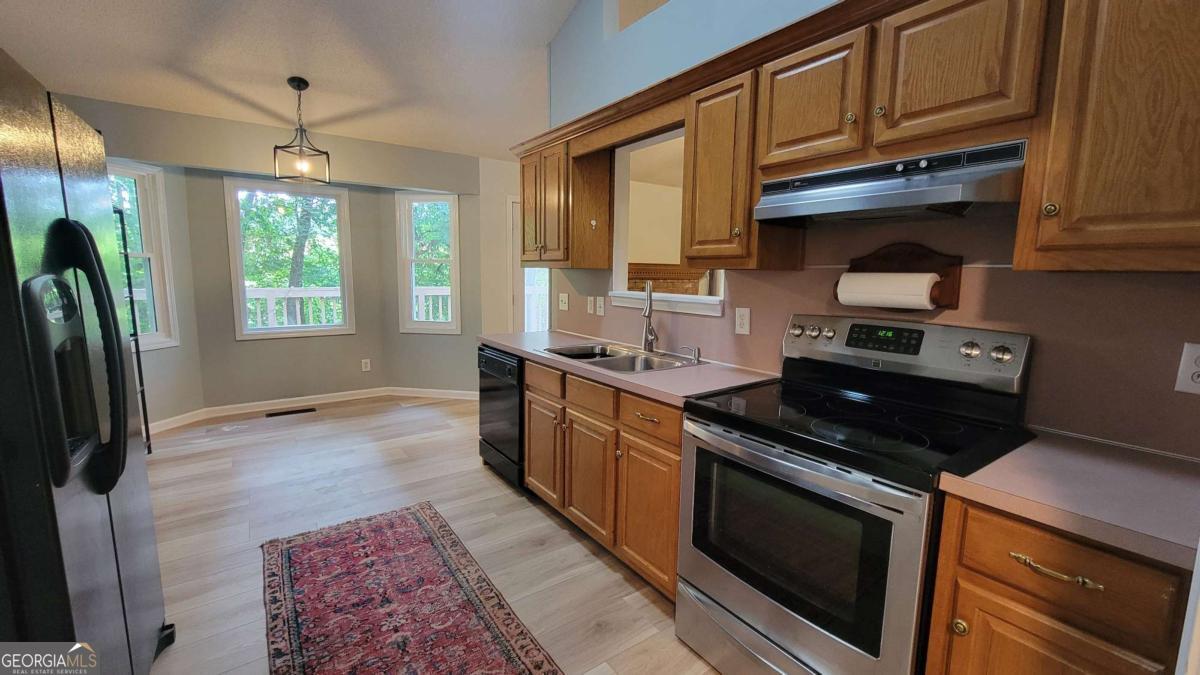 5131 Deer Path Ln Property Photo 9