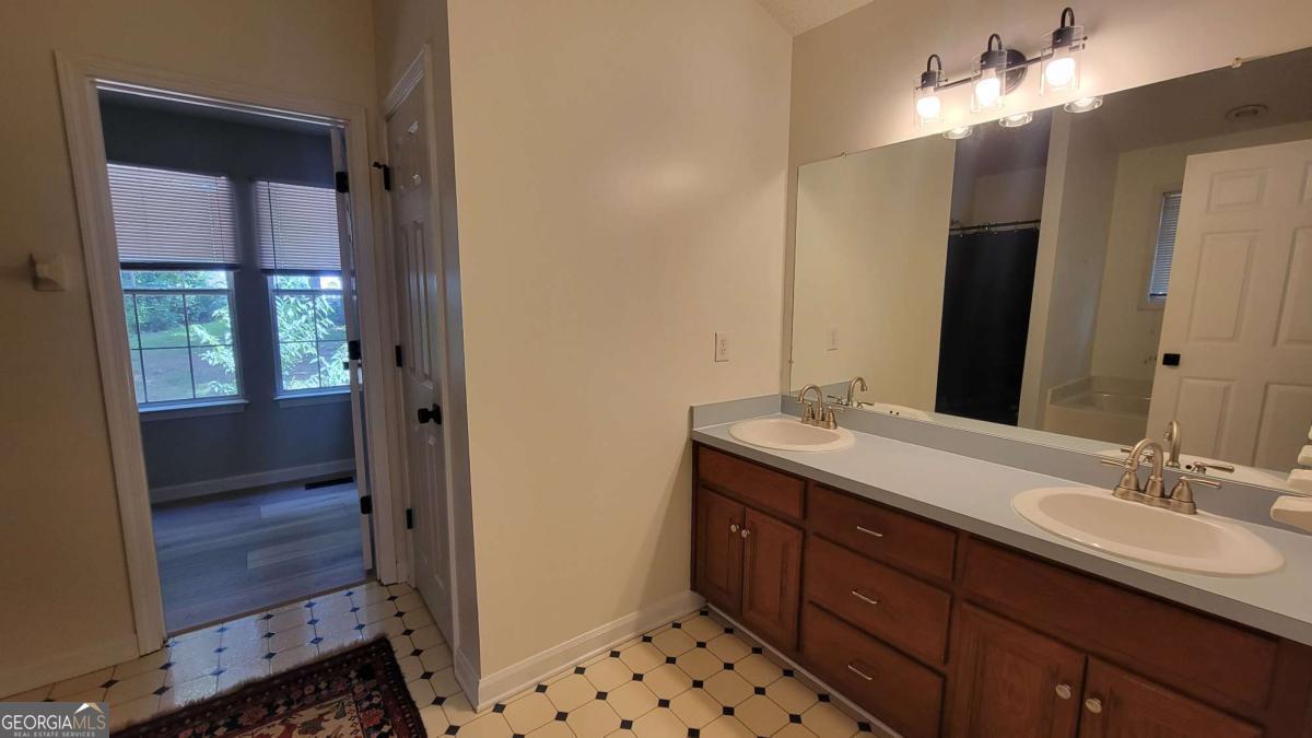 5131 Deer Path Ln Property Photo 16