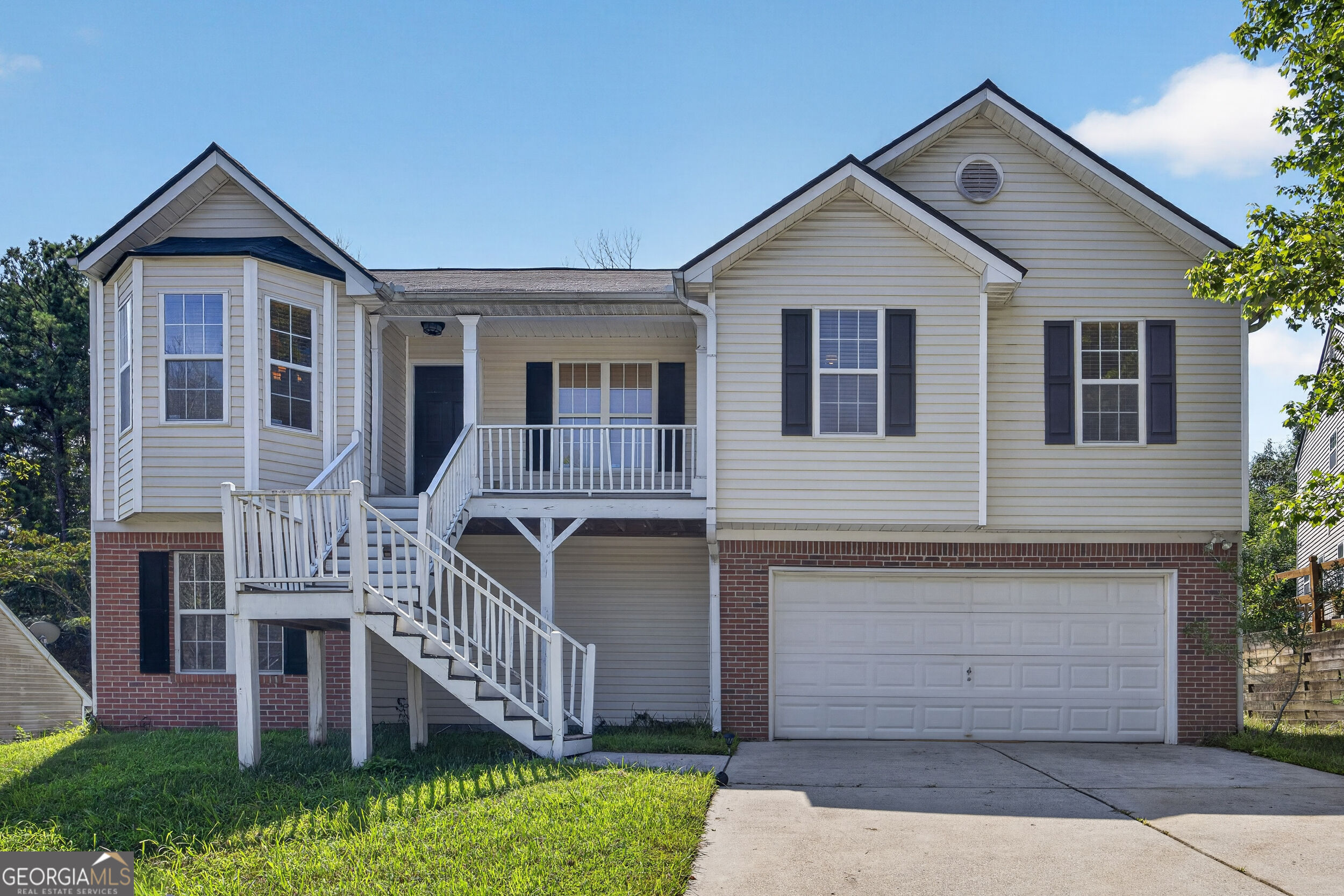 305 Bainbridge Circle Property Photo 1