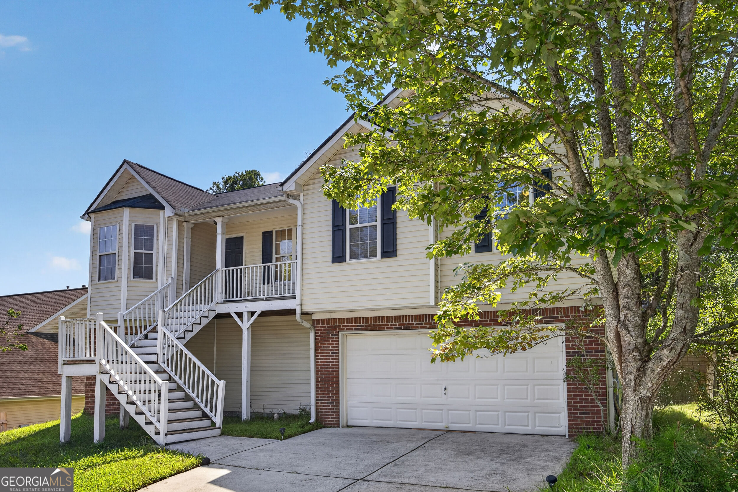 305 Bainbridge Circle Property Photo 3