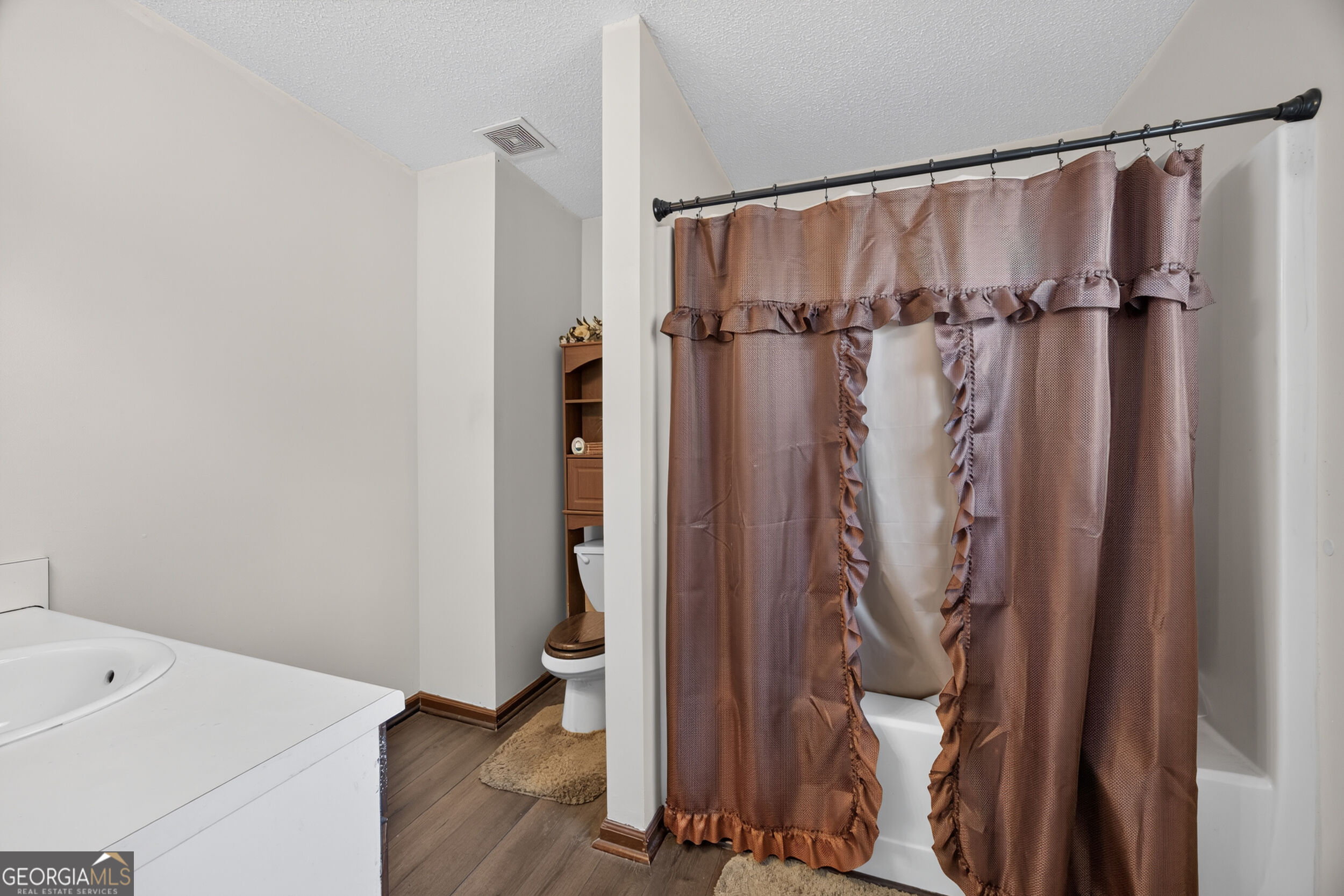 305 Bainbridge Circle Property Photo 16