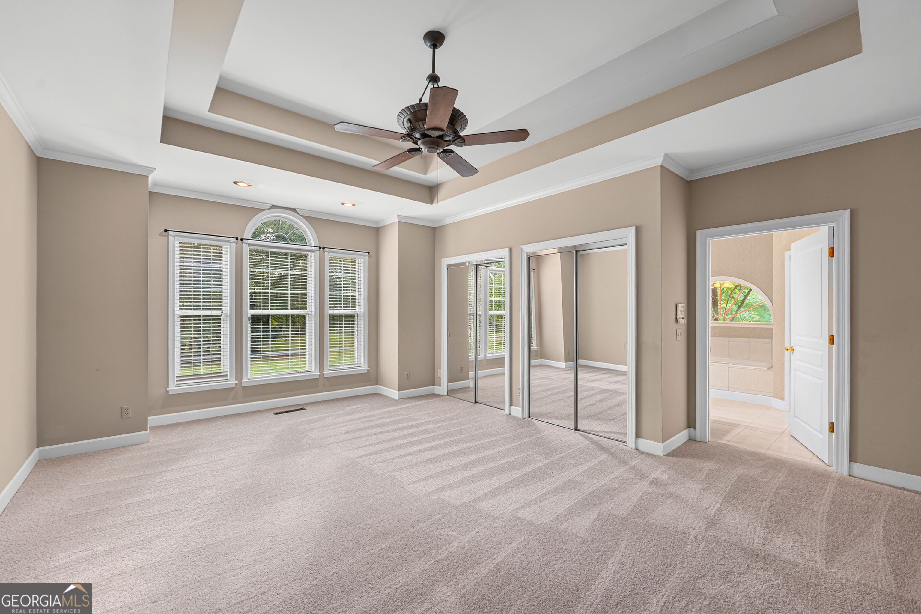 421 Creekside Drive Property Photo 10