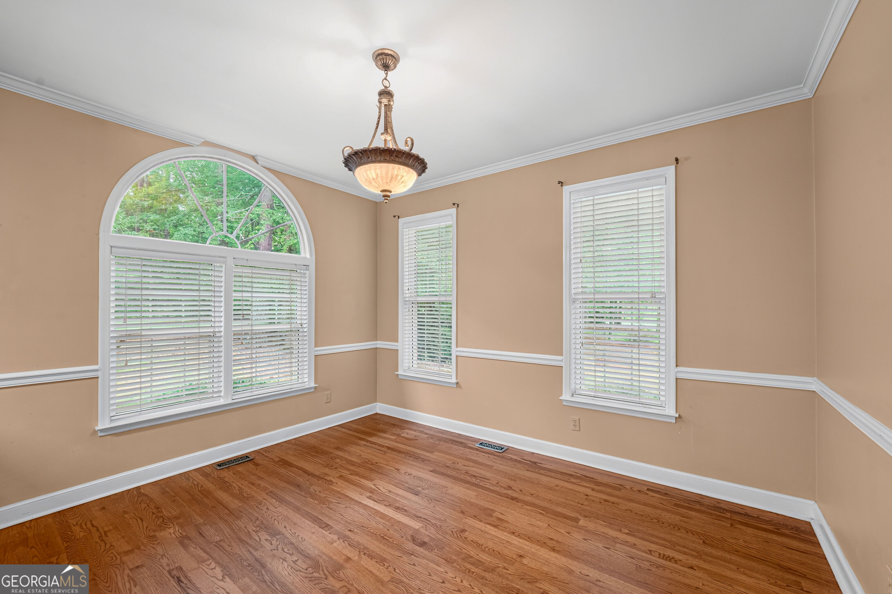 421 Creekside Drive Property Photo 18