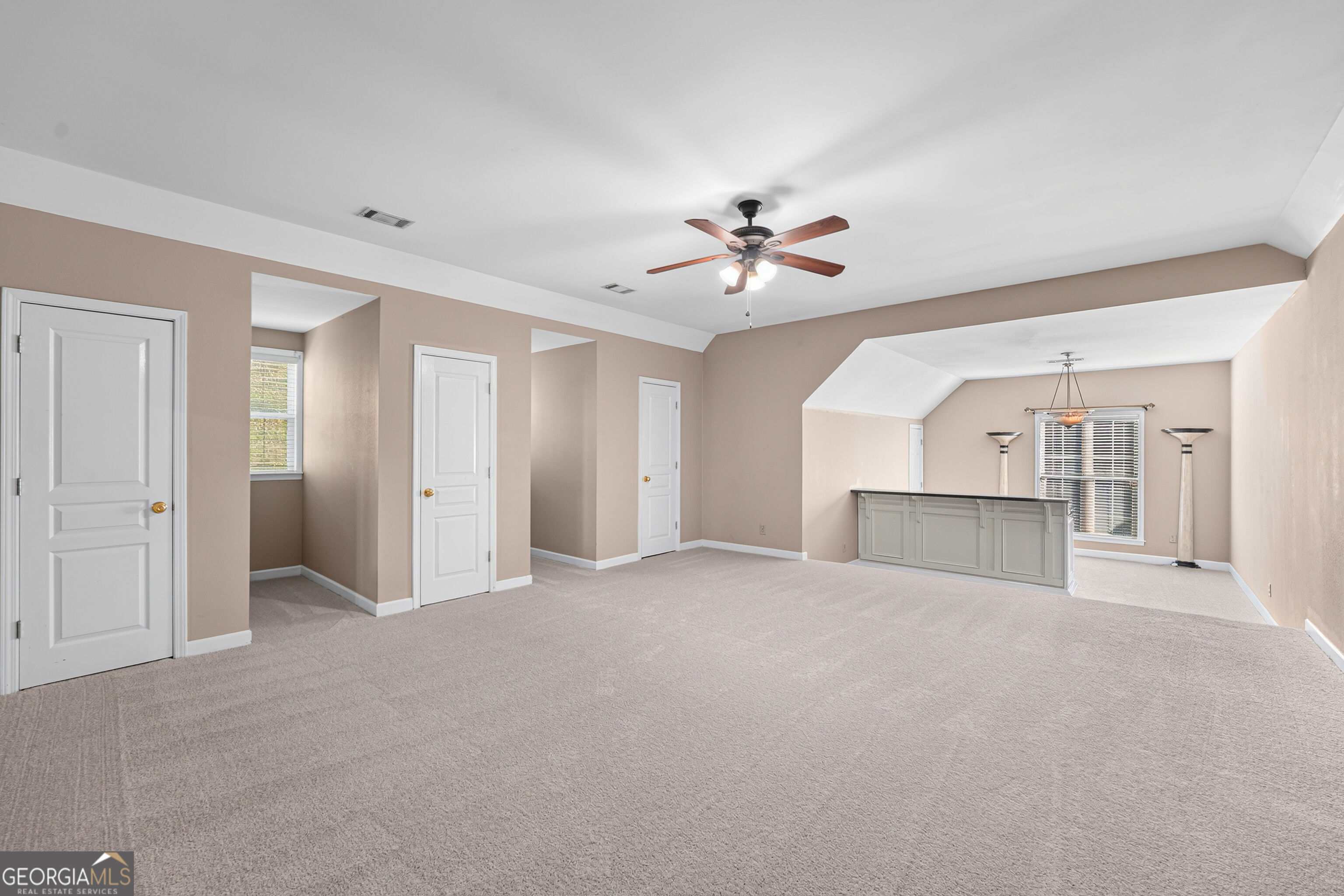 421 Creekside Drive Property Photo 28