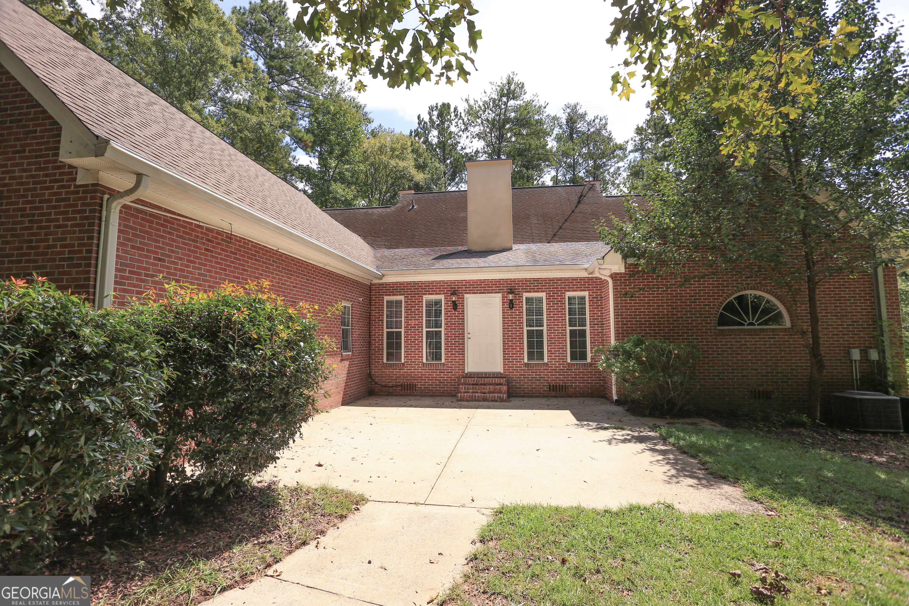 421 Creekside Drive Property Photo 39