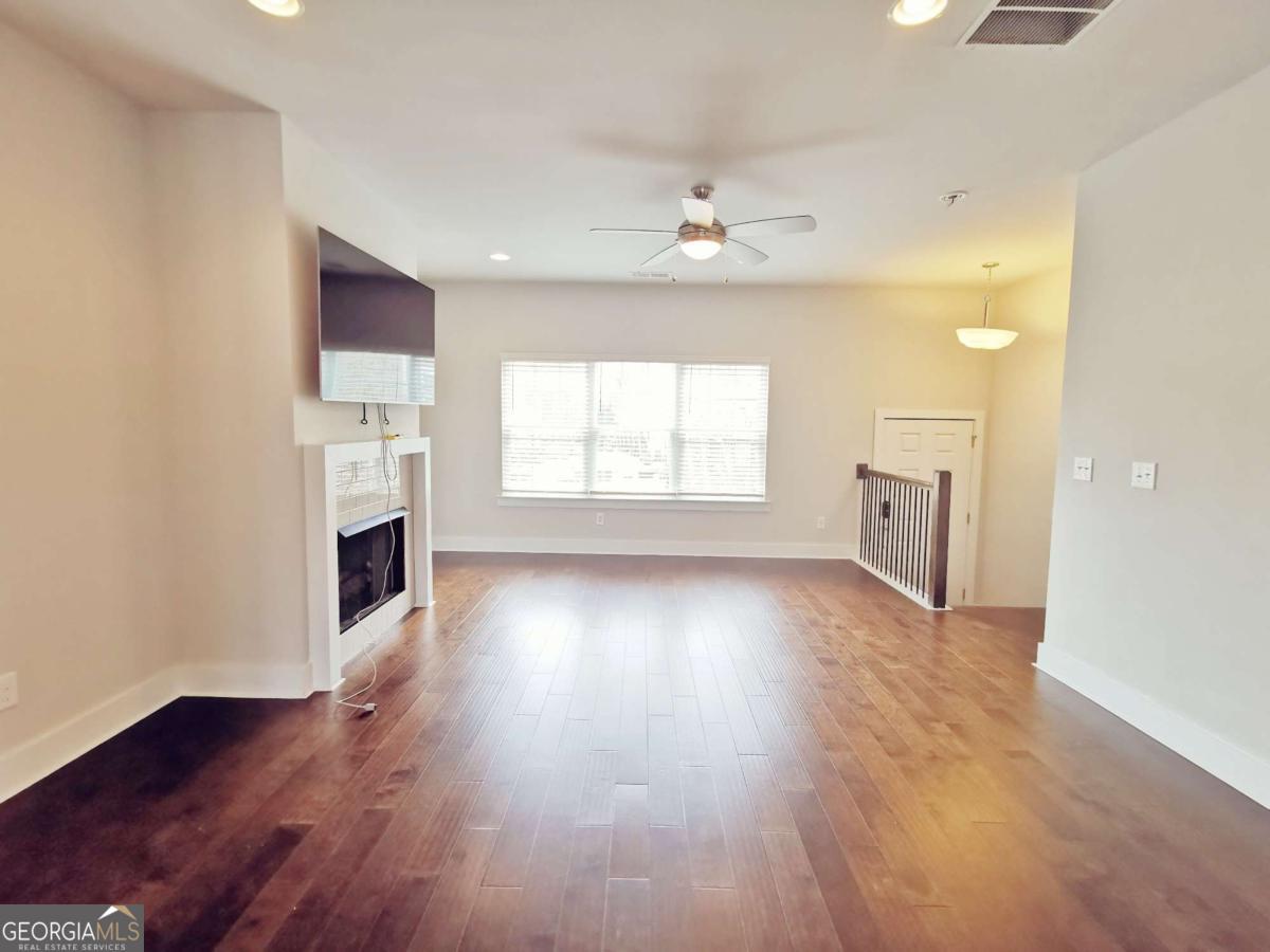 3795 Oxford Circle Property Photo 4