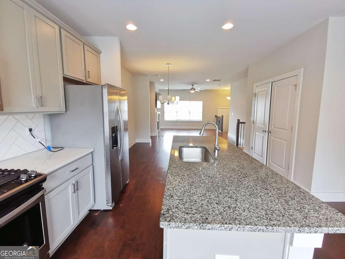 3795 Oxford Circle Property Photo 10