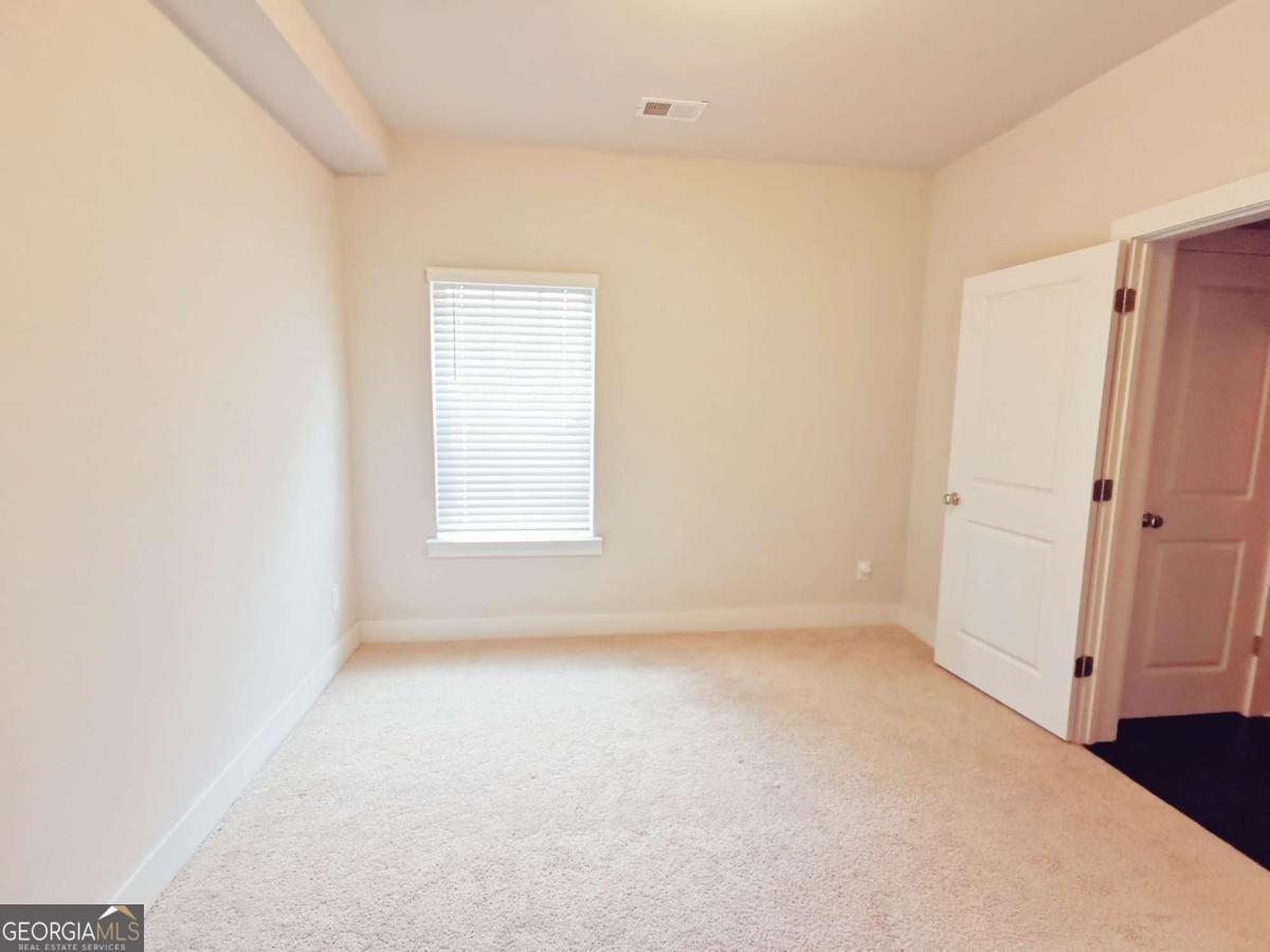 3795 Oxford Circle Property Photo 12