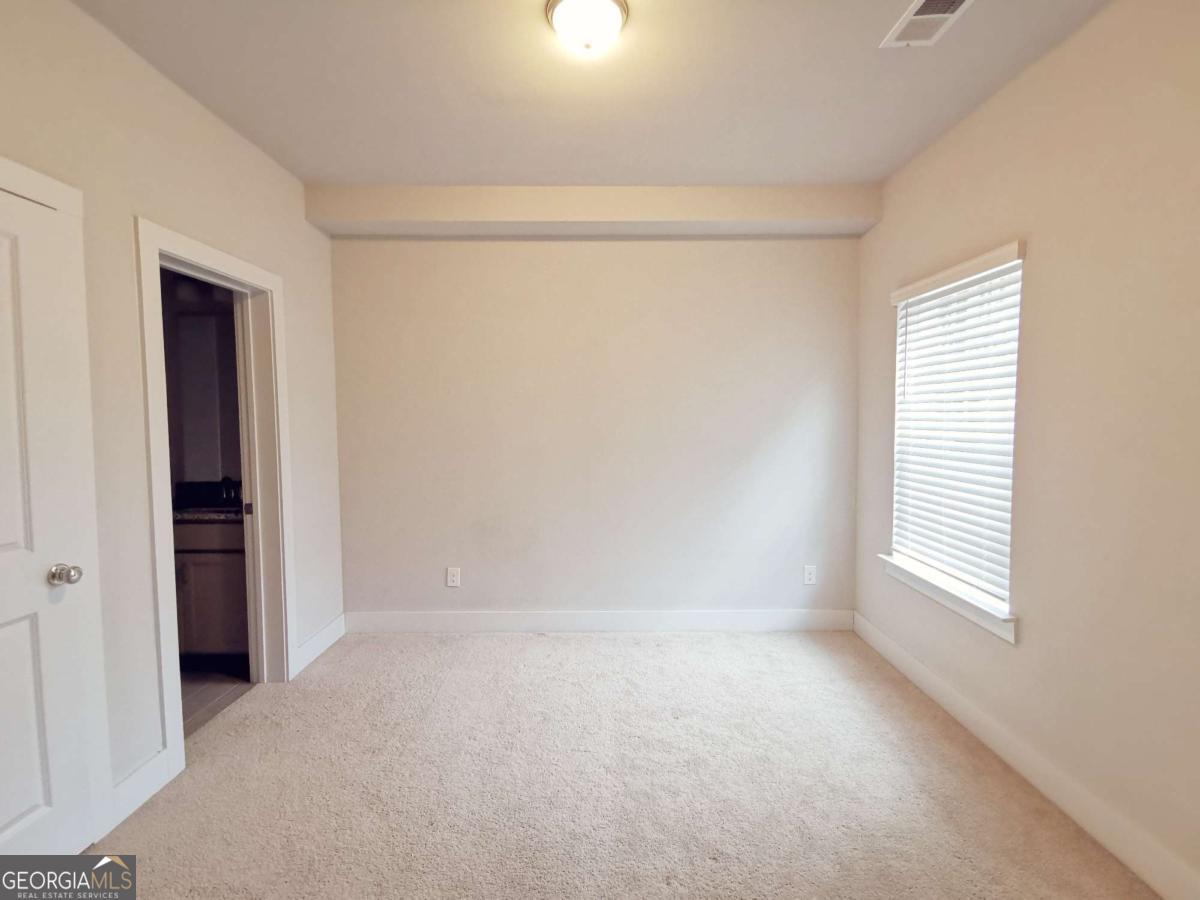 3795 Oxford Circle Property Photo 13