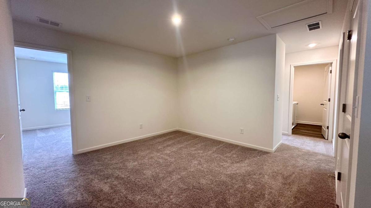 343 Champions Boulevard Property Photo 7