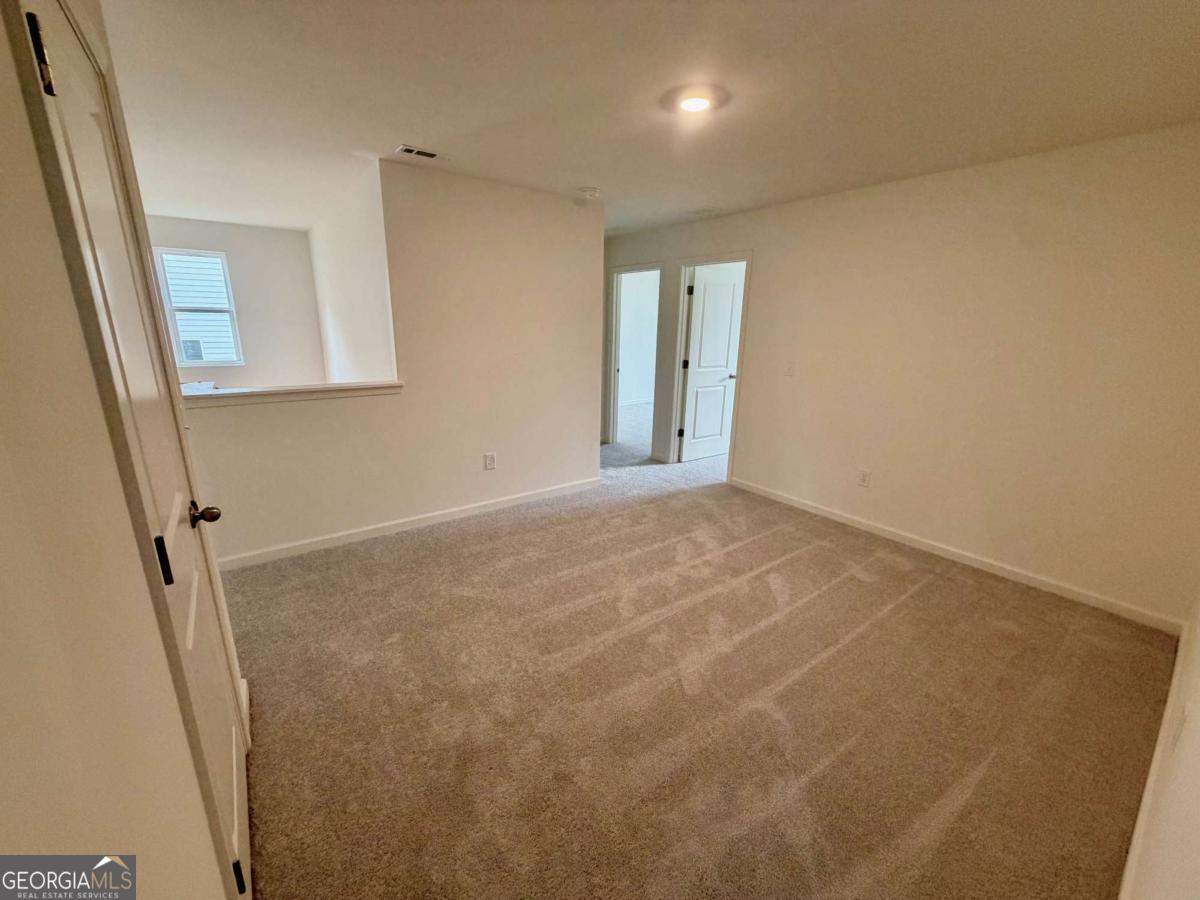 343 Champions Boulevard Property Photo 8