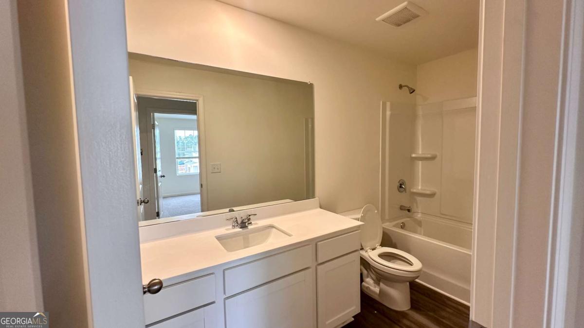 343 Champions Boulevard Property Photo 15
