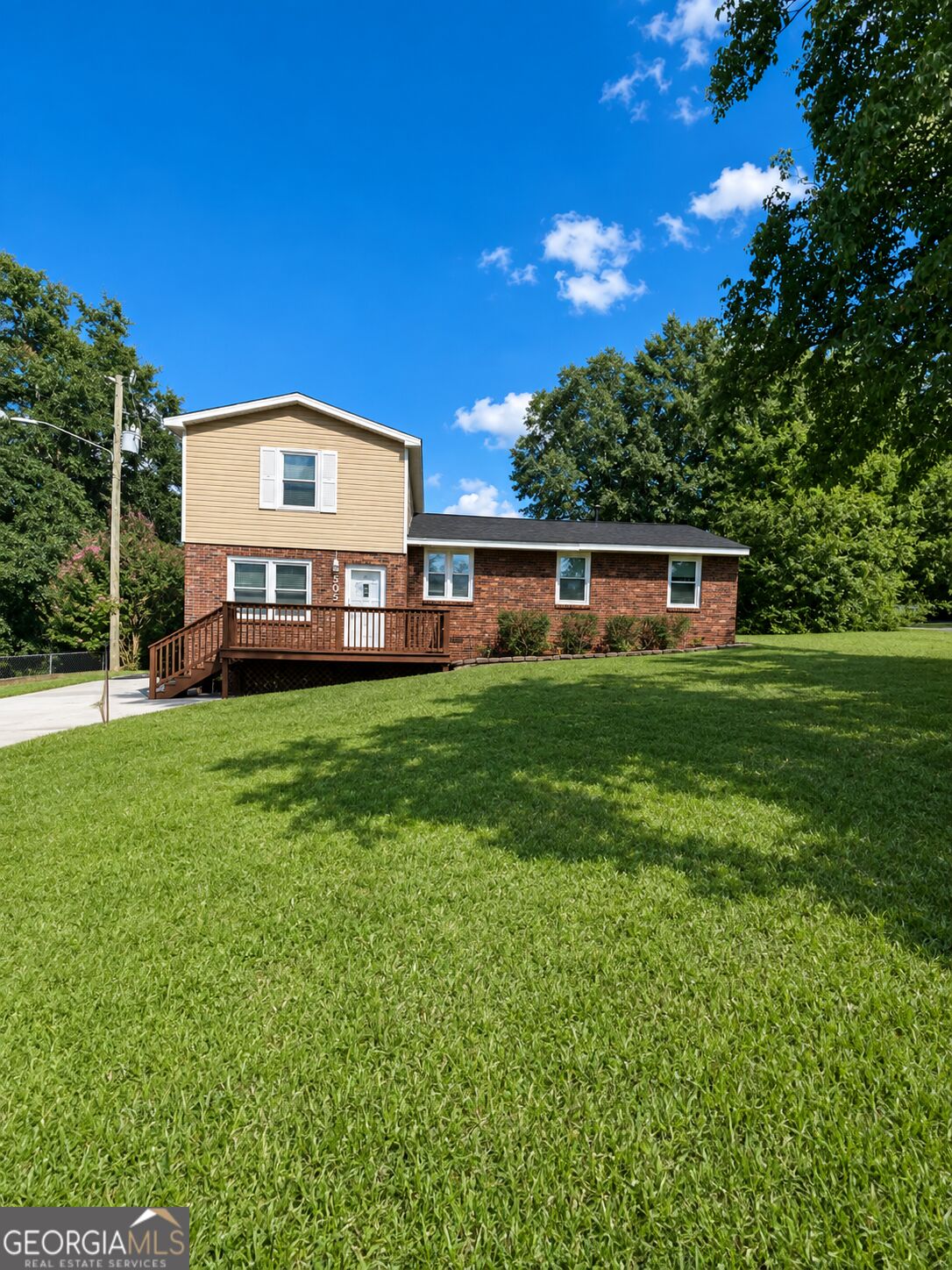 505 Corder Road Property Photo 1