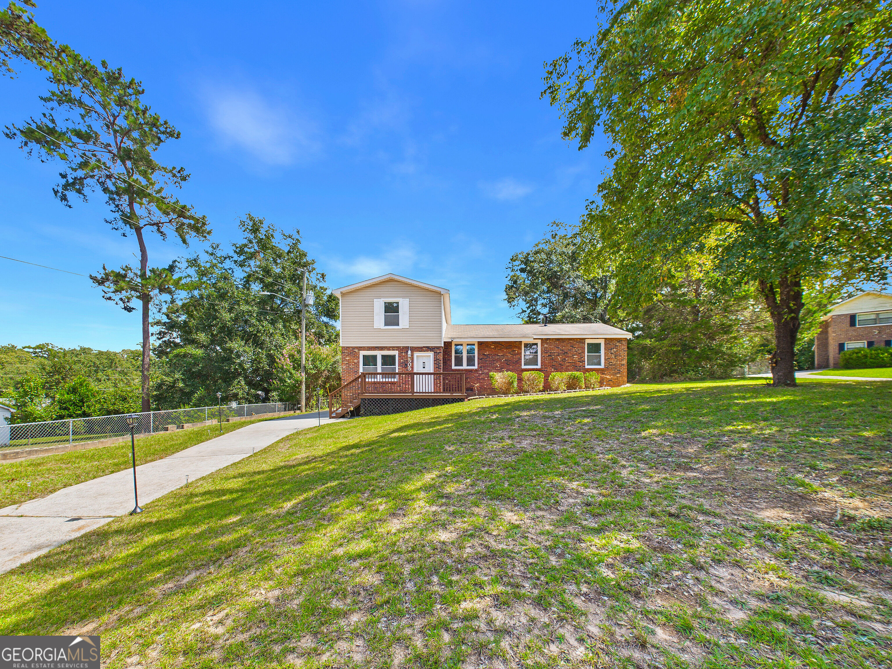 505 Corder Road Property Photo 3