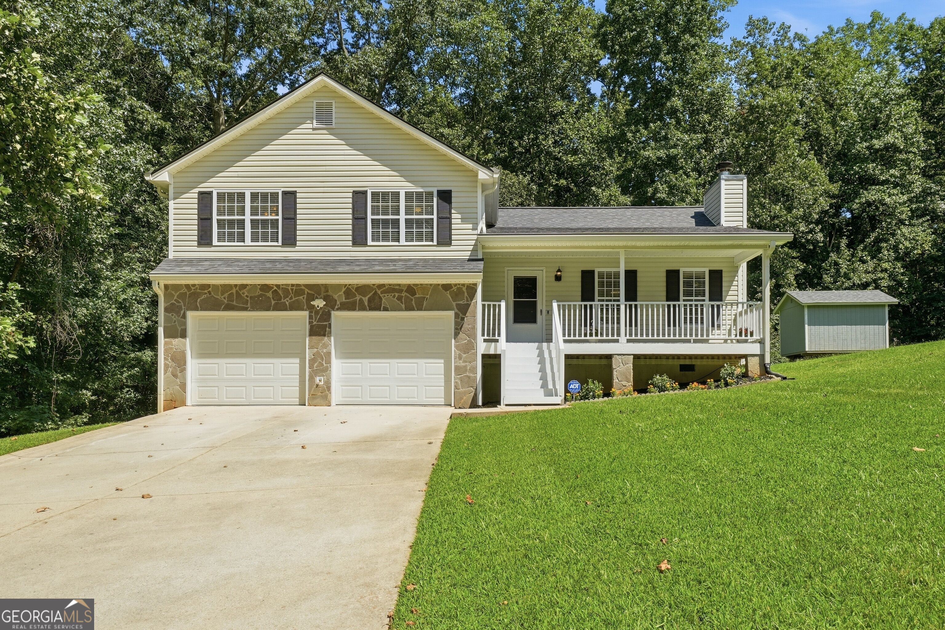 149 Chipper Lane Property Photo 1