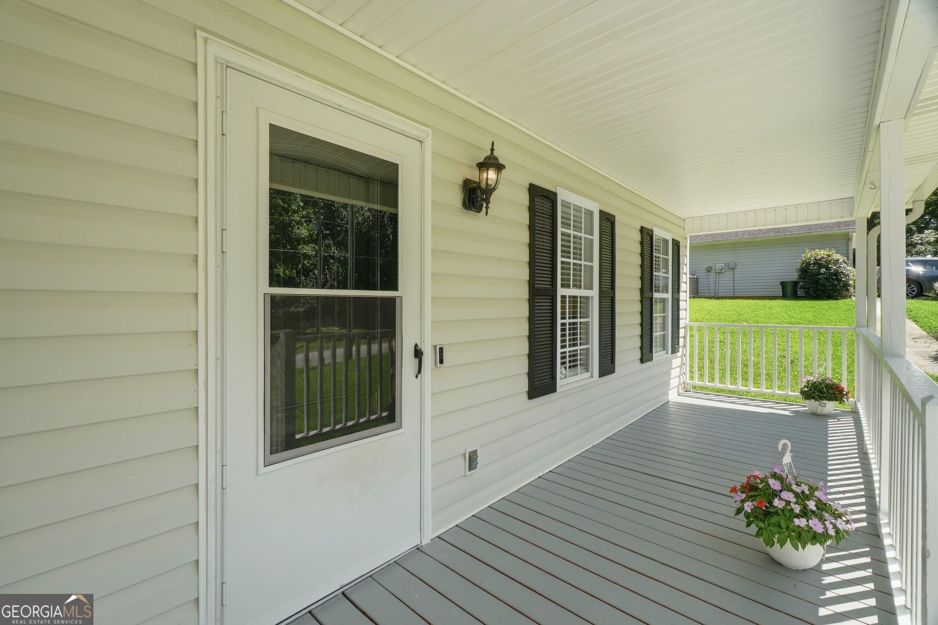 149 Chipper Lane Property Photo 3