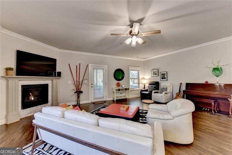 4001 Sovereign Drive Property Photo 16