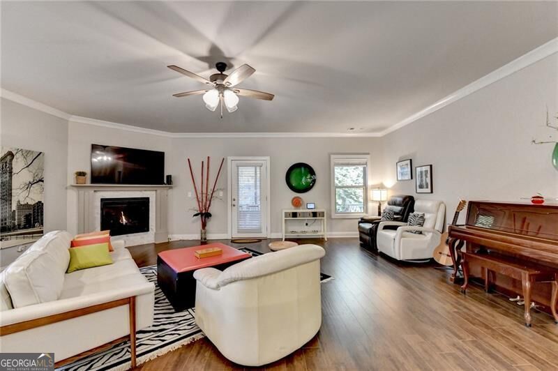 4001 Sovereign Drive Property Photo 17