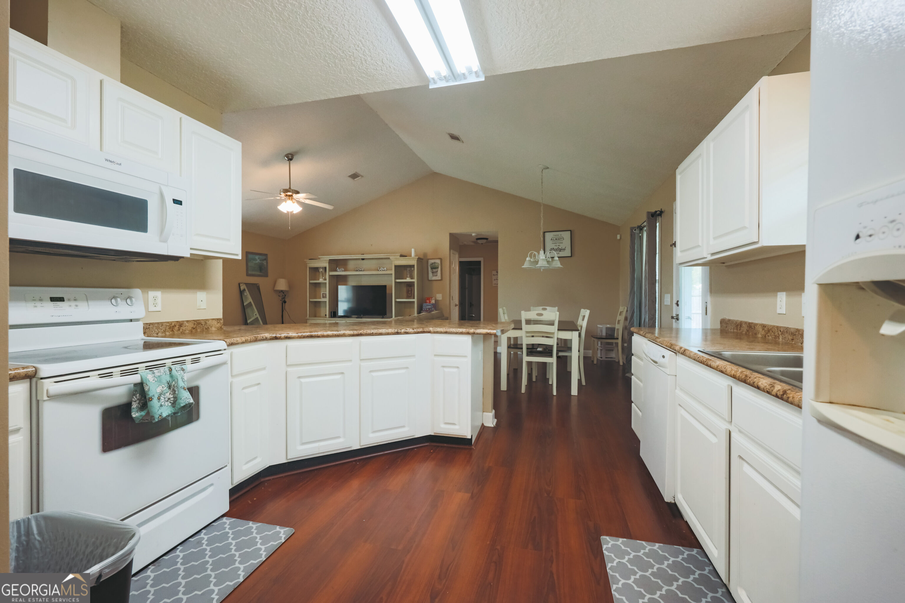4063 Meadow Circle Property Photo 10