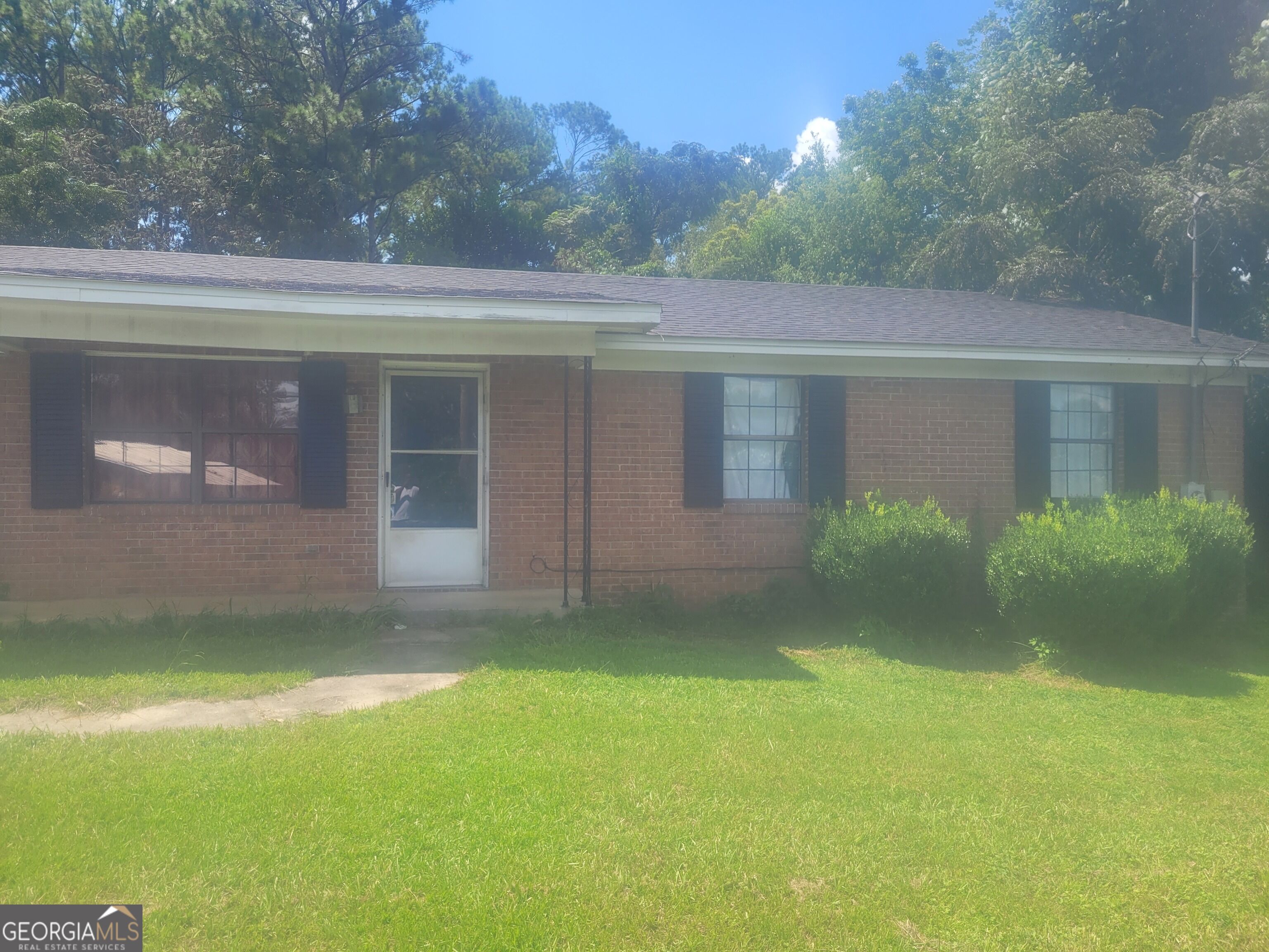 1100 N Reddick Road Property Photo 1