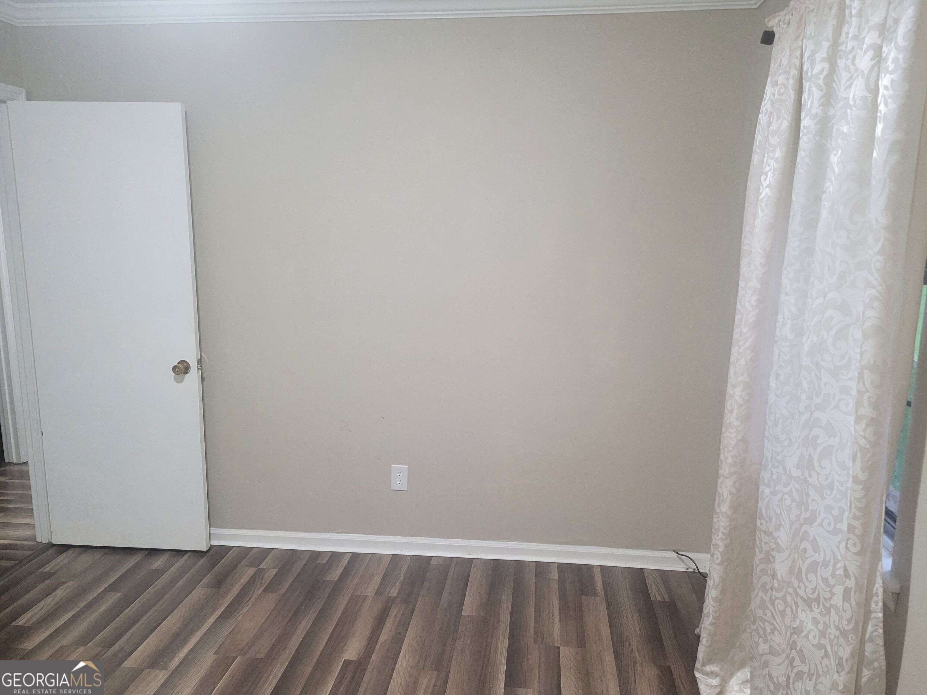 1100 N Reddick Road Property Photo 7