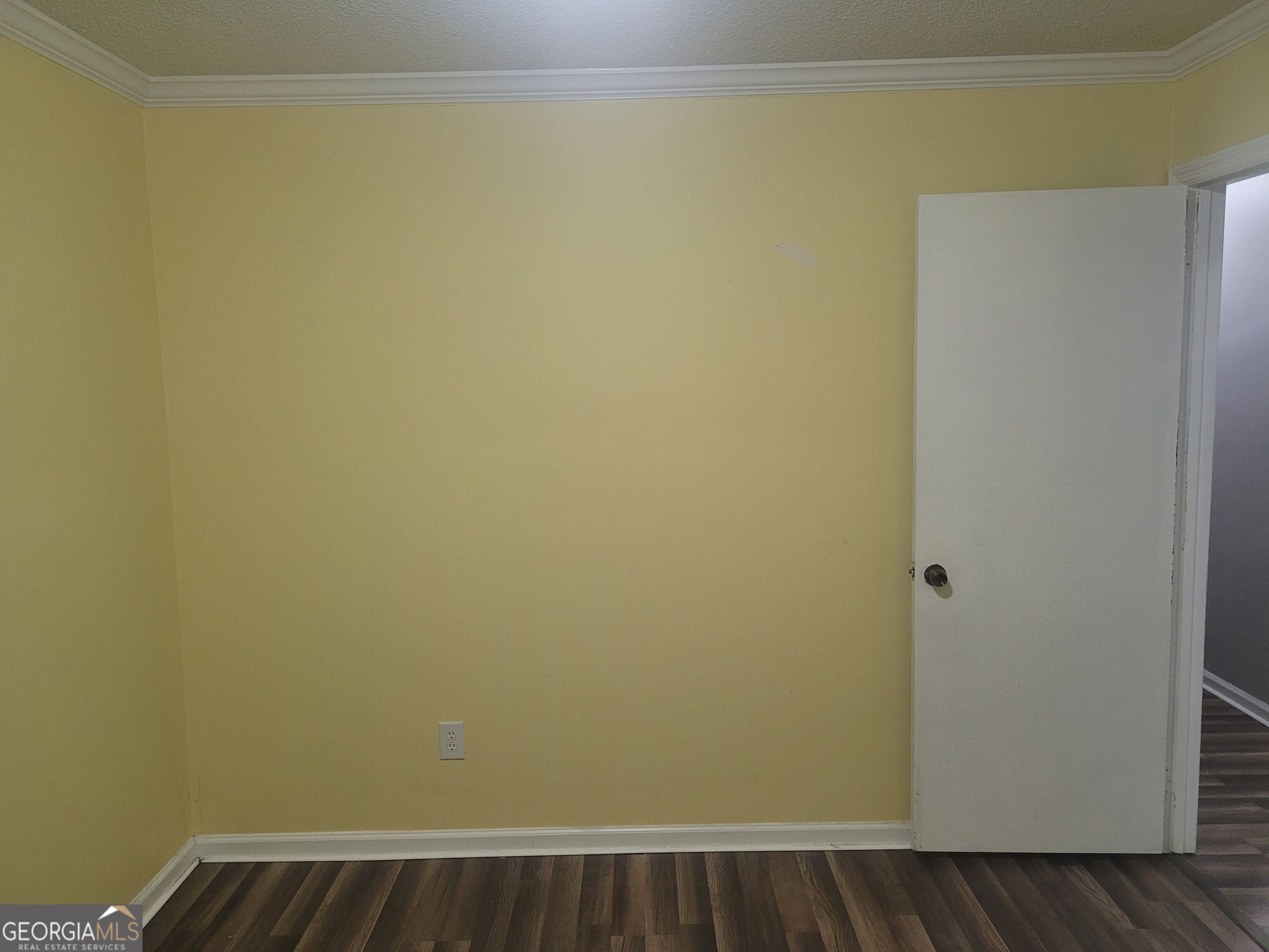 1100 N Reddick Road Property Photo 8