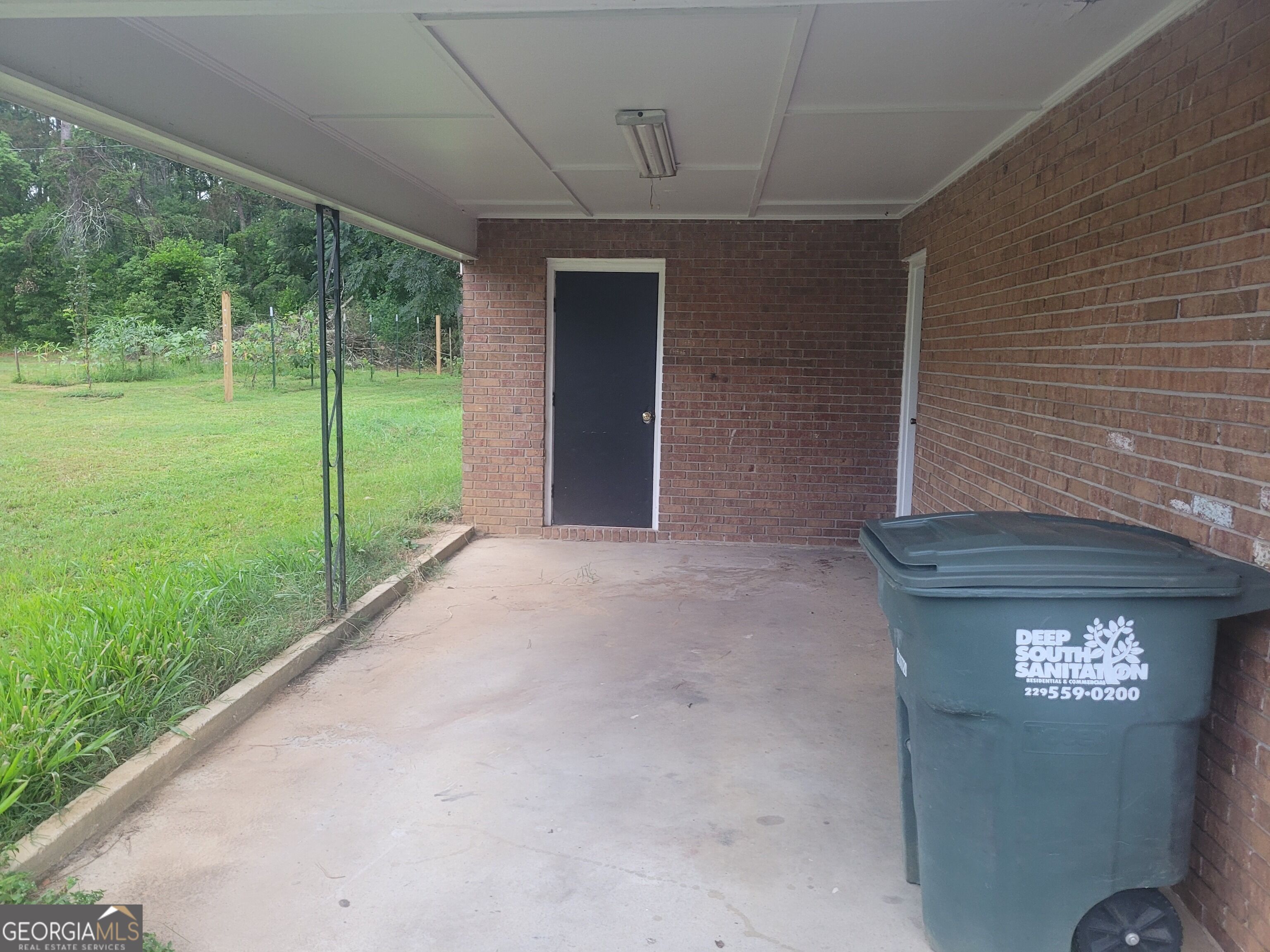 1100 N Reddick Road Property Photo 12