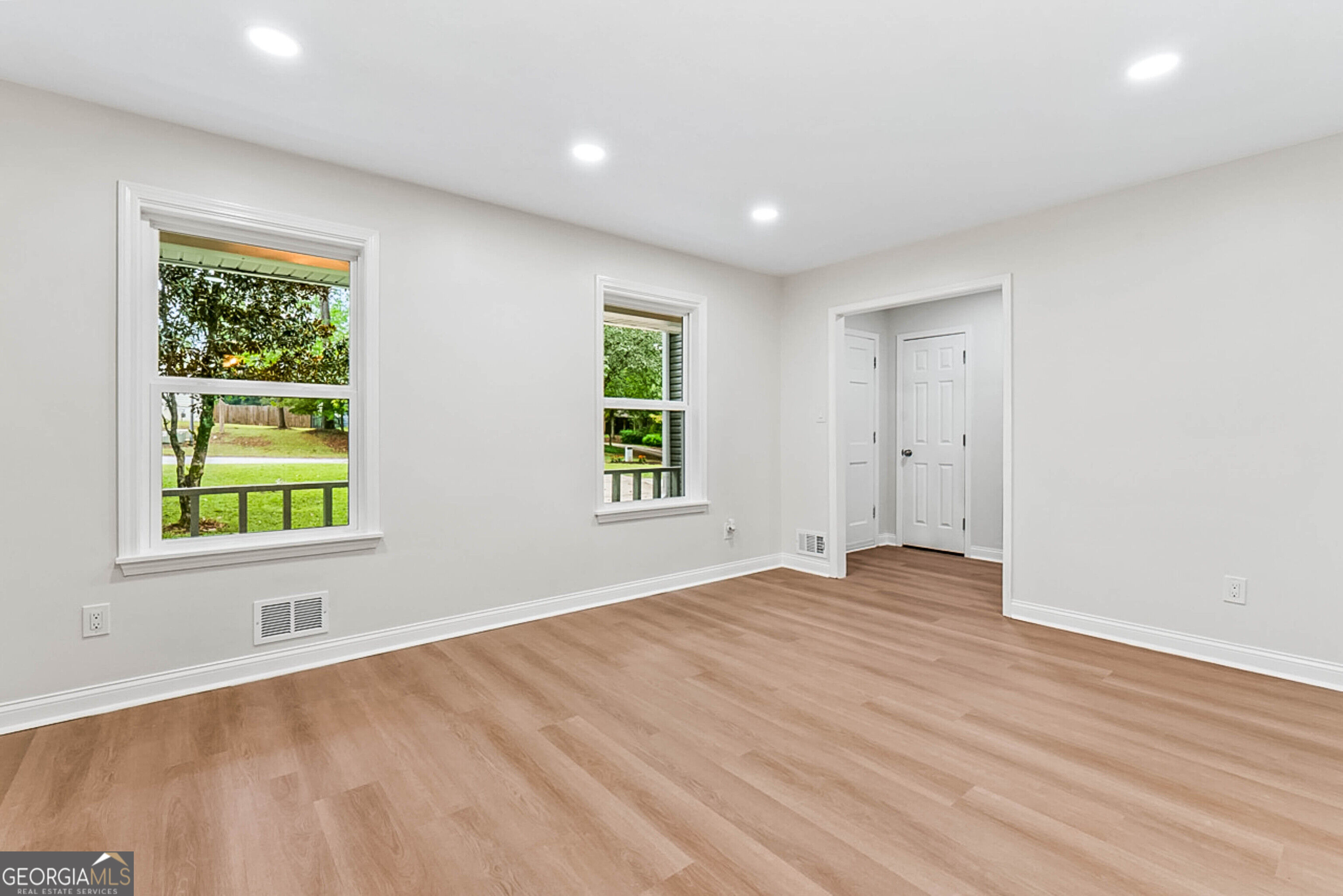 204 Groveland Drive Property Photo 11