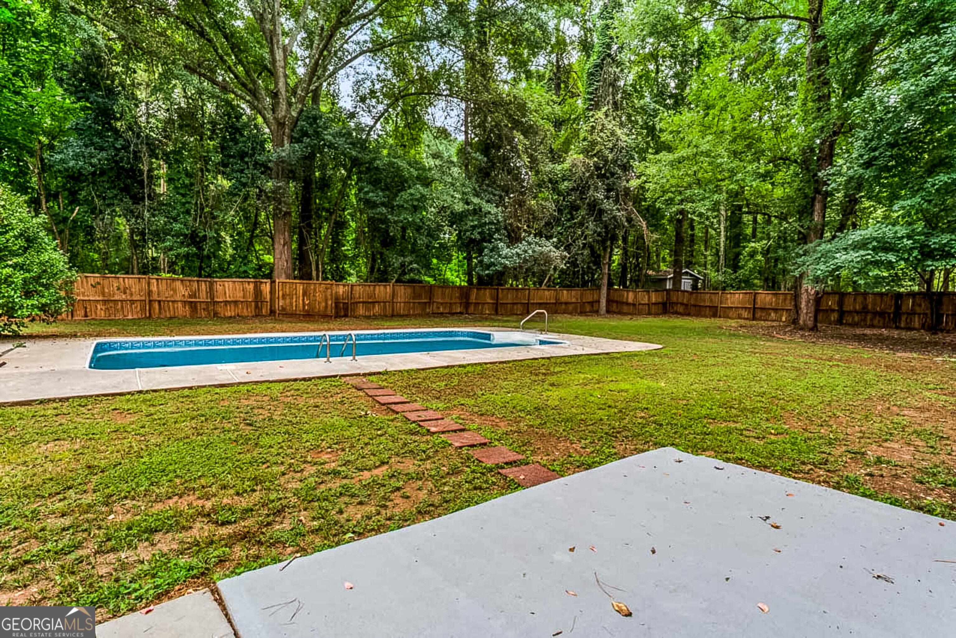 204 Groveland Drive Property Photo 41