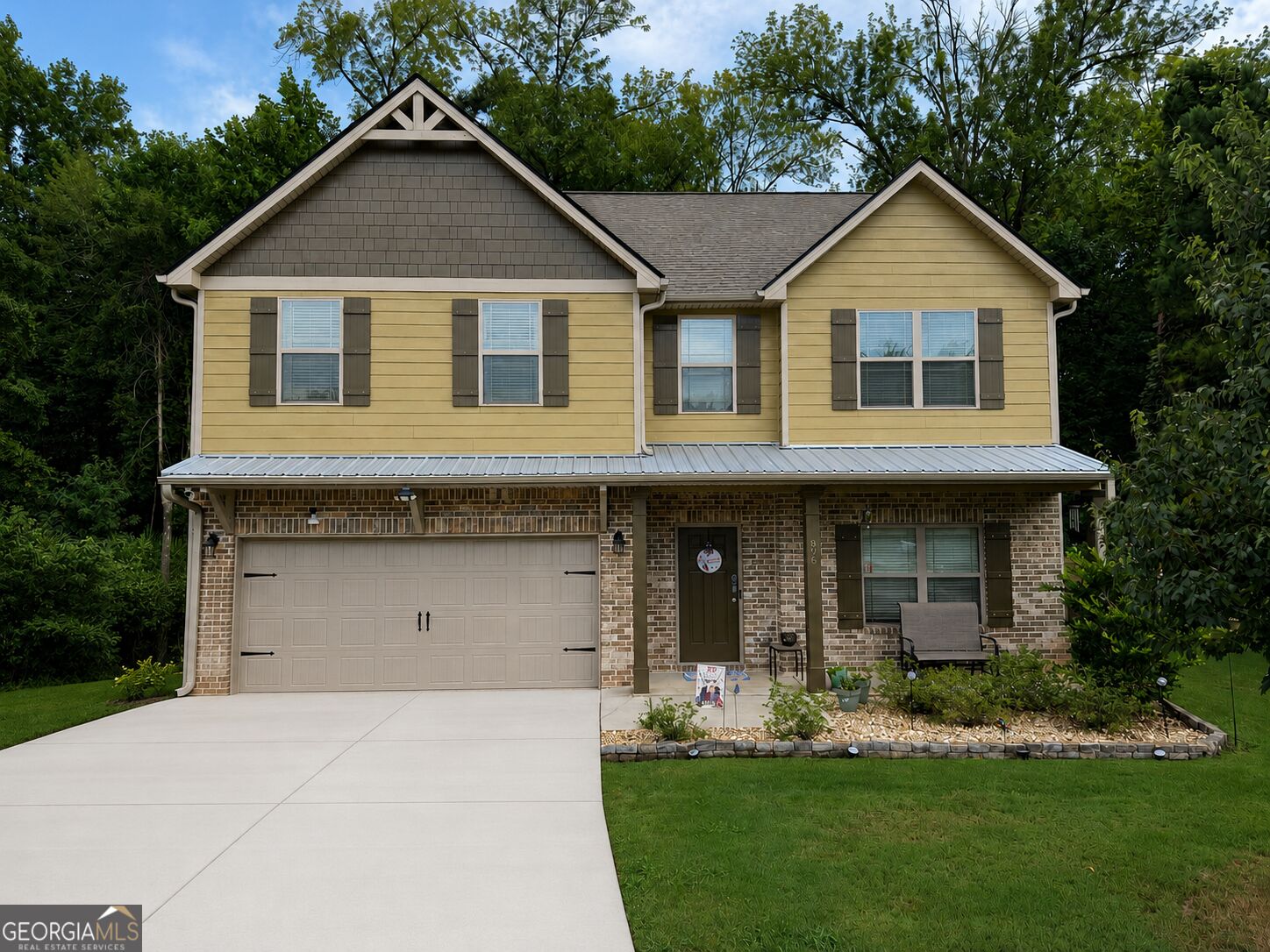 896 Crescent Lane Property Photo 1