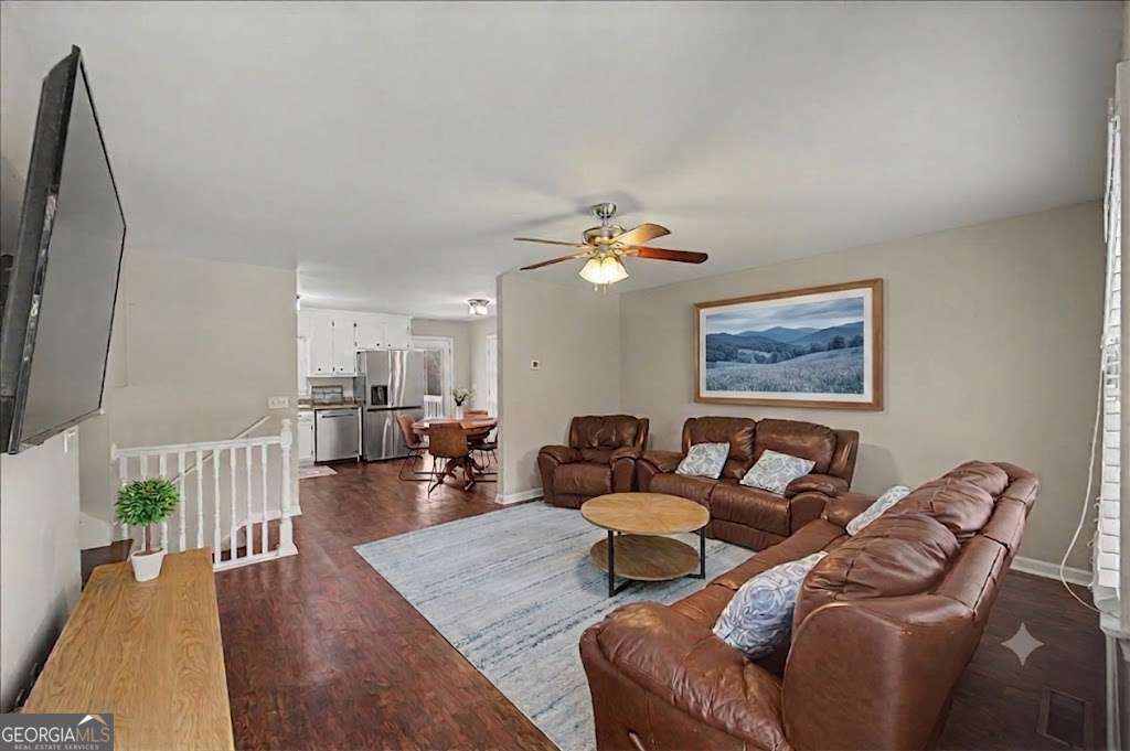 558 Ne Peeples Valley Road Property Photo 2