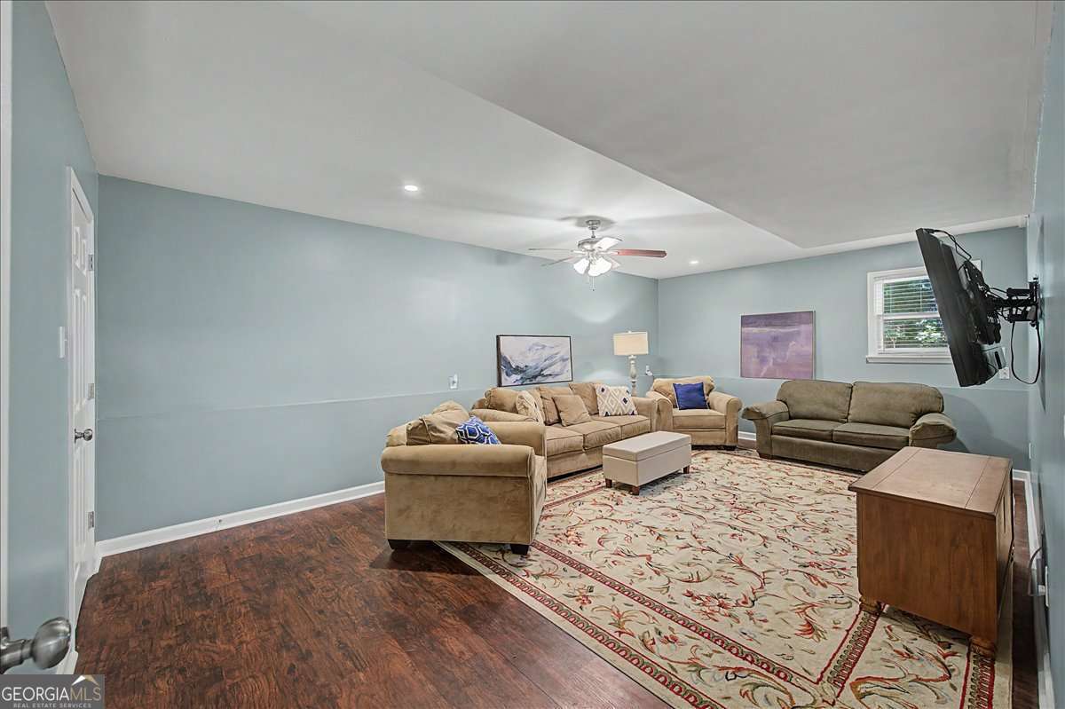 558 Ne Peeples Valley Road Property Photo 4