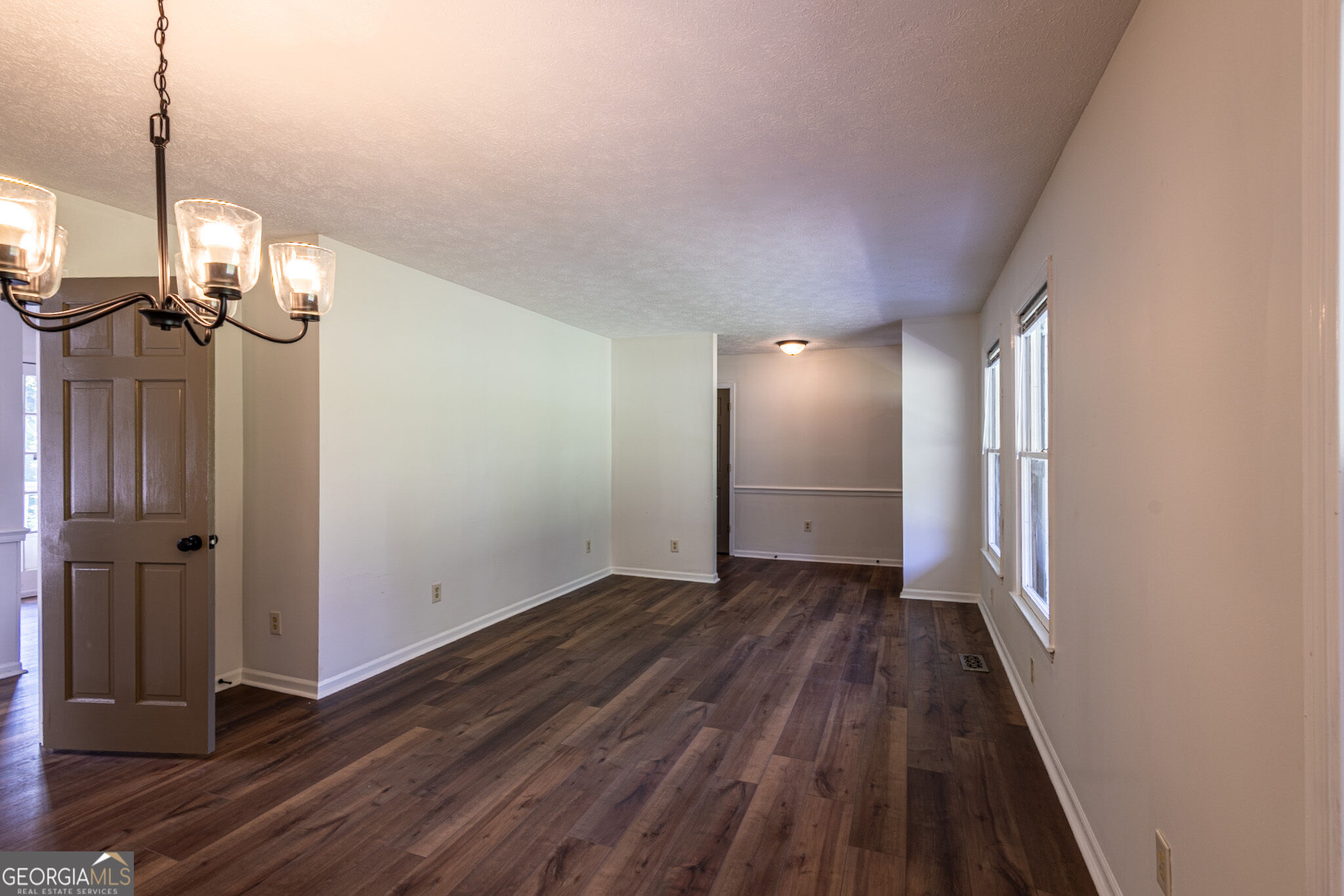 2197 N Jefferson Street Ne Property Photo 10