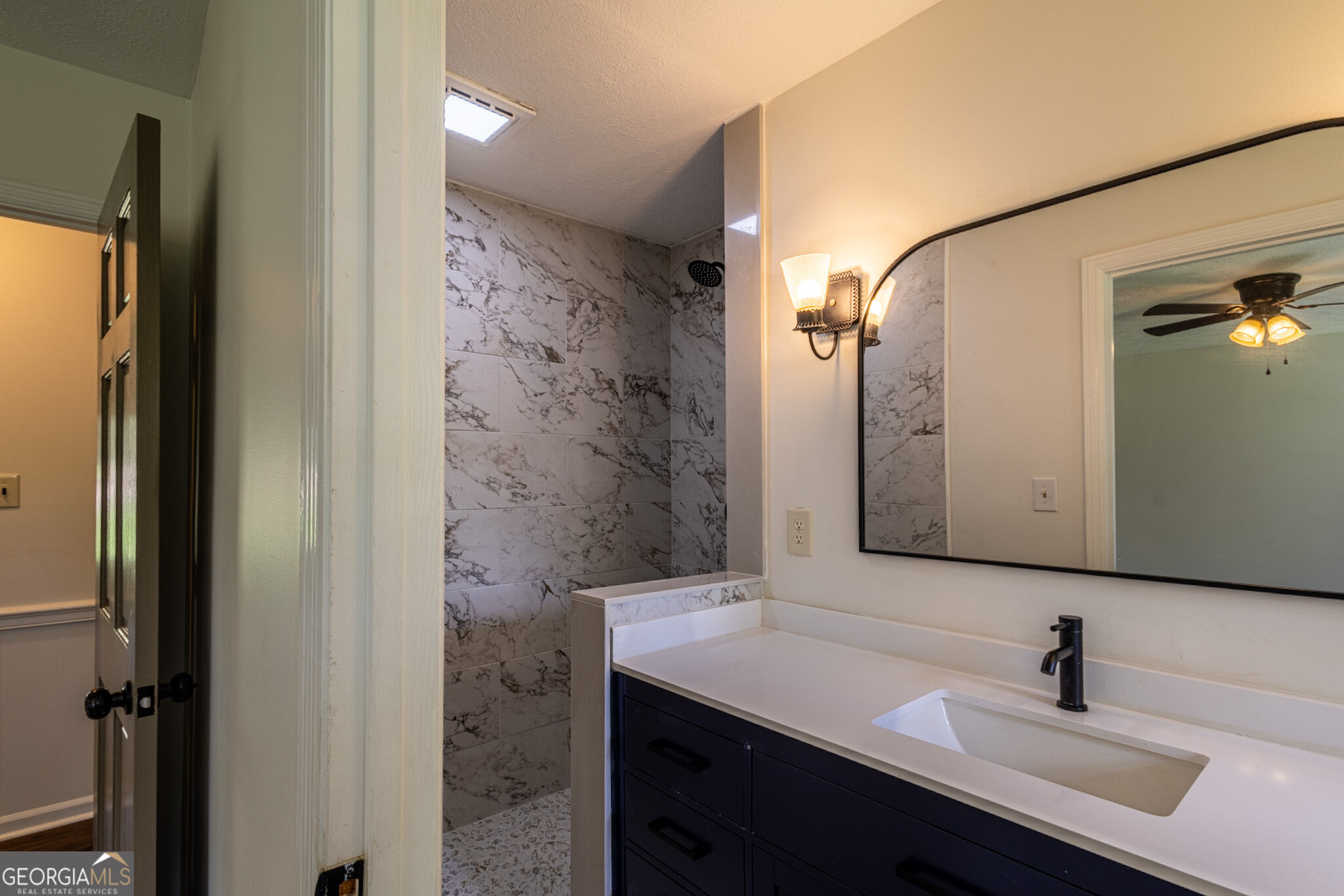 2197 N Jefferson Street Ne Property Photo 12