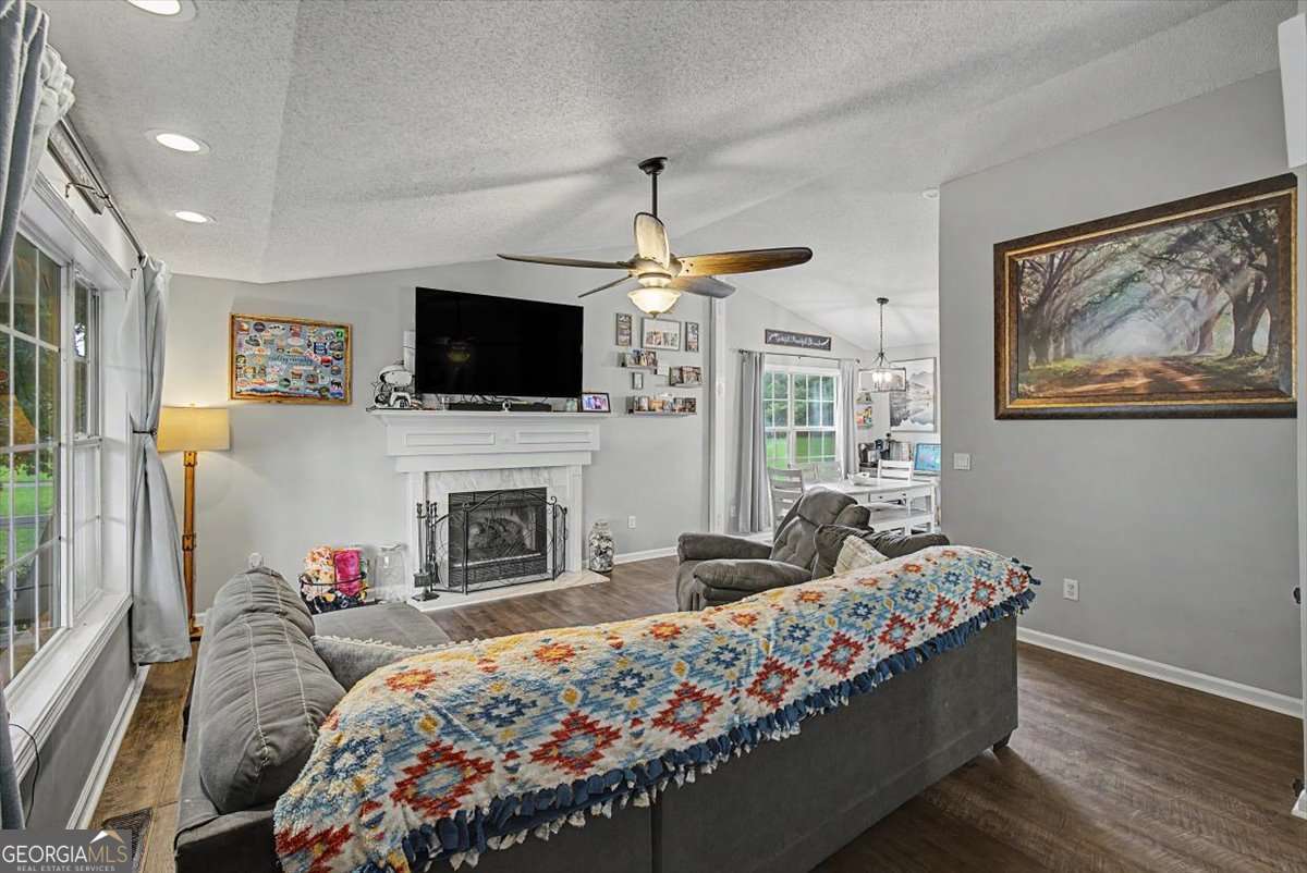 1216 Hardin Bridge Road Property Photo 7