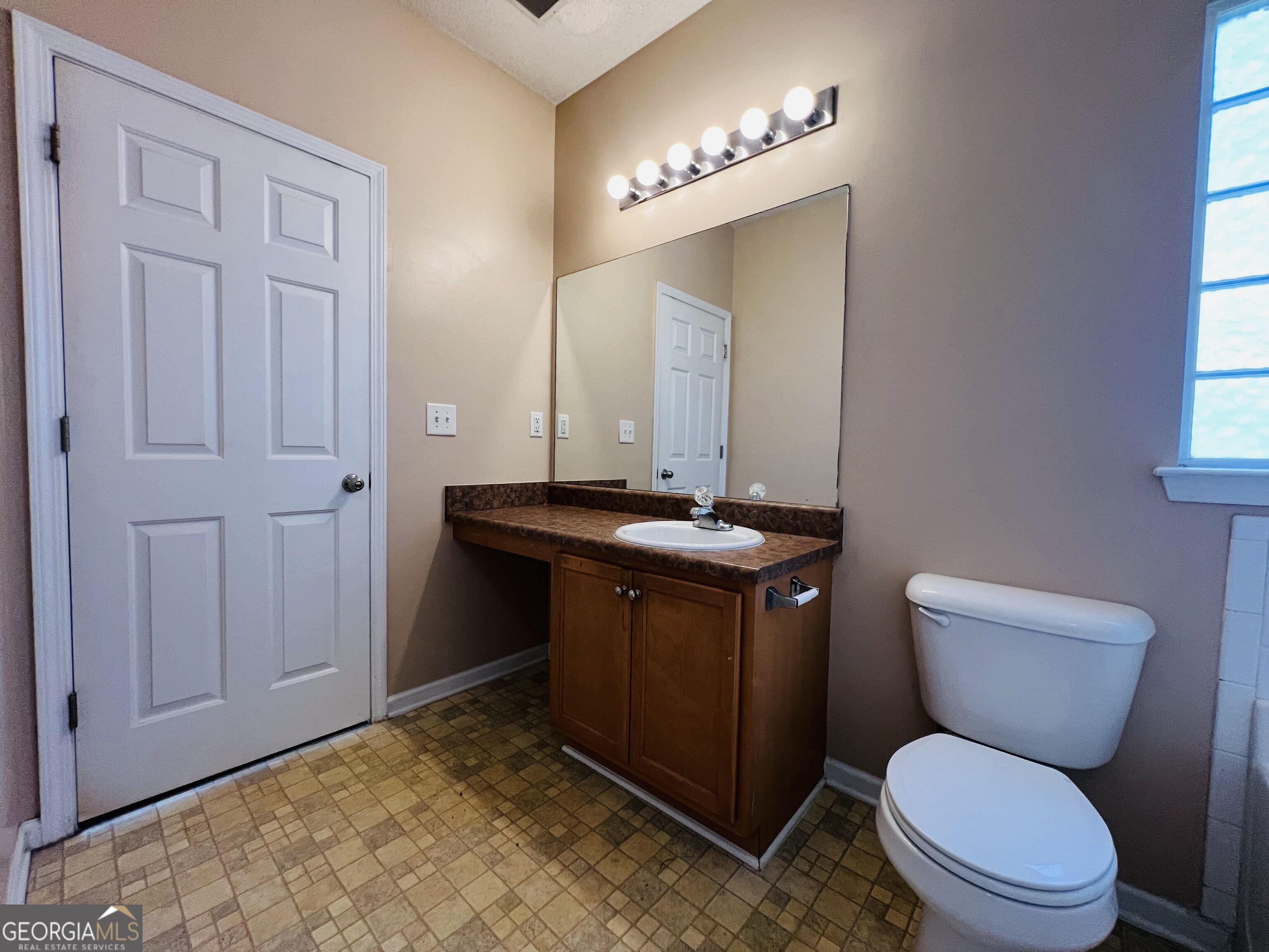 340 Dressage Court Property Photo 14