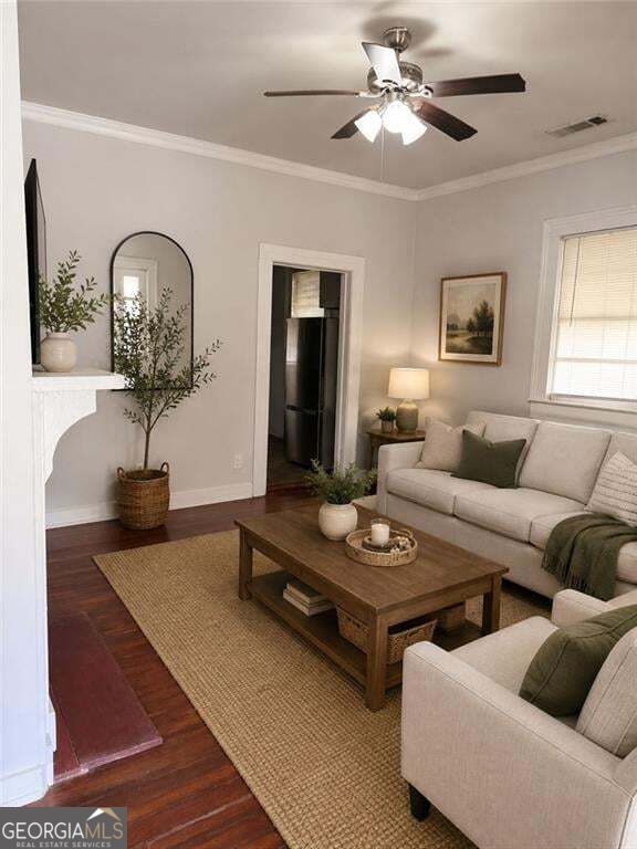 5108 Hackett Street Ne Property Photo 3