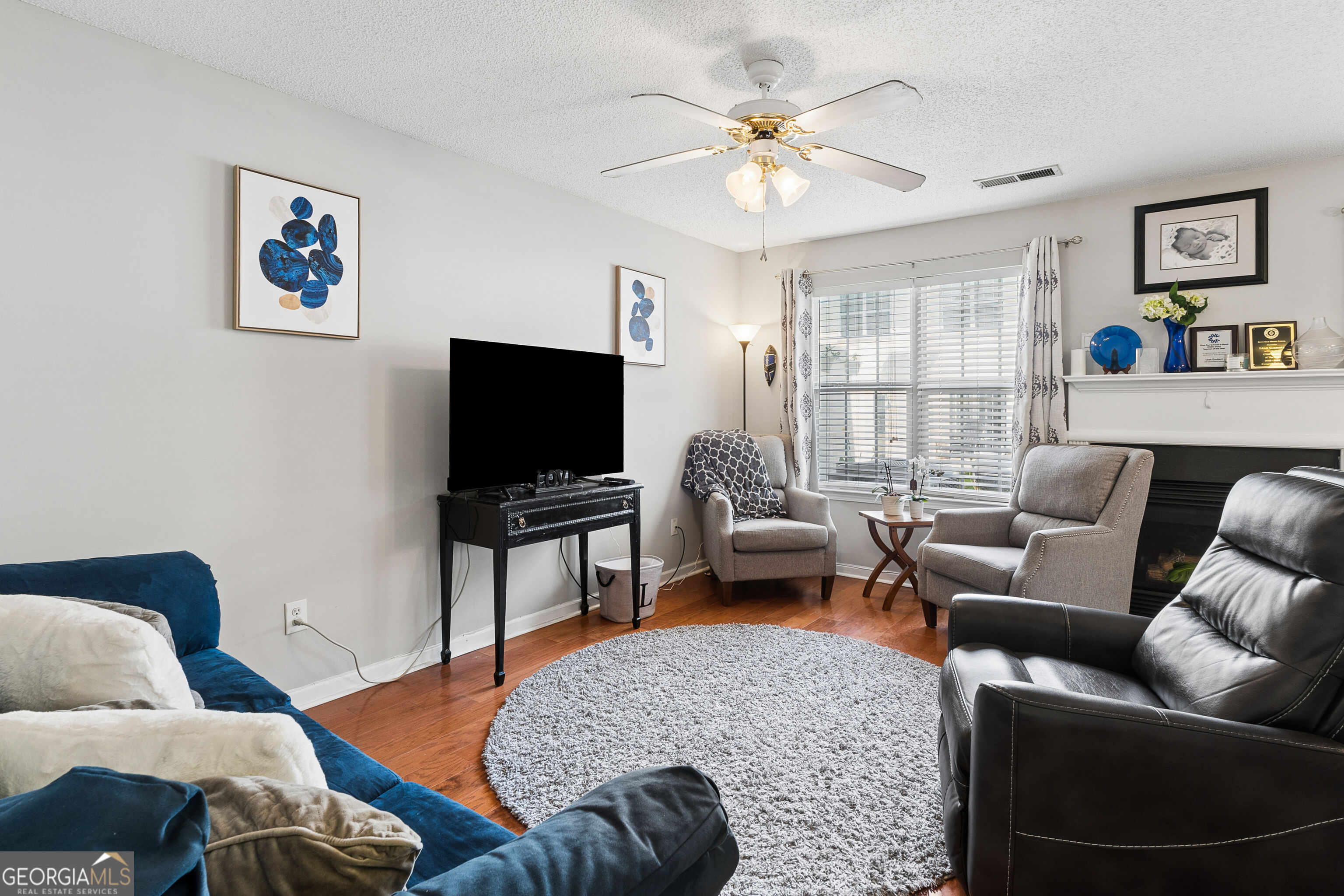 253 Gallant Court Se # 17 Property Photo 5
