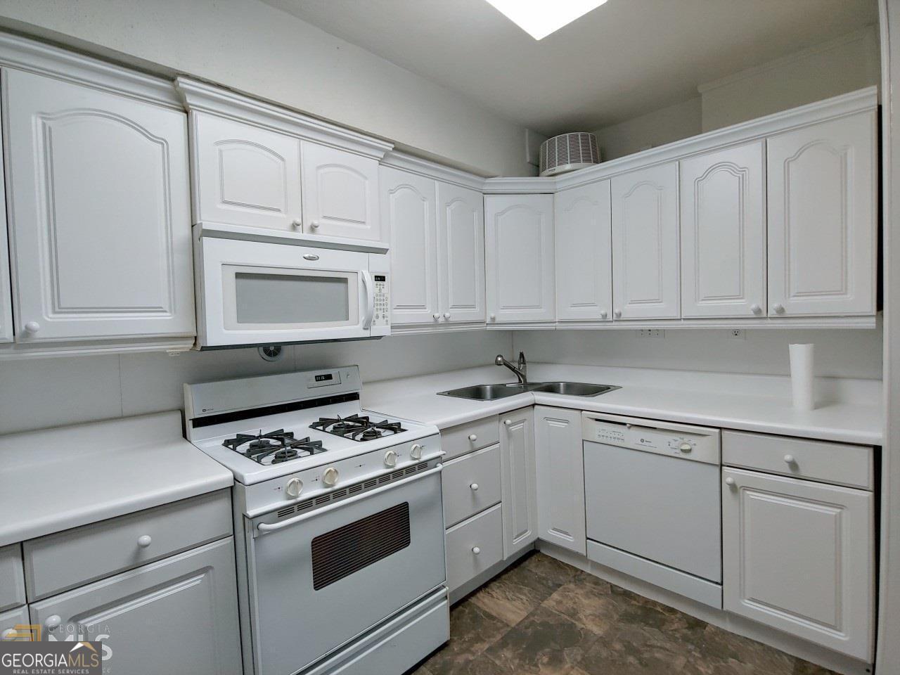 76 Laurel Forest Circle Ne Property Photo 13