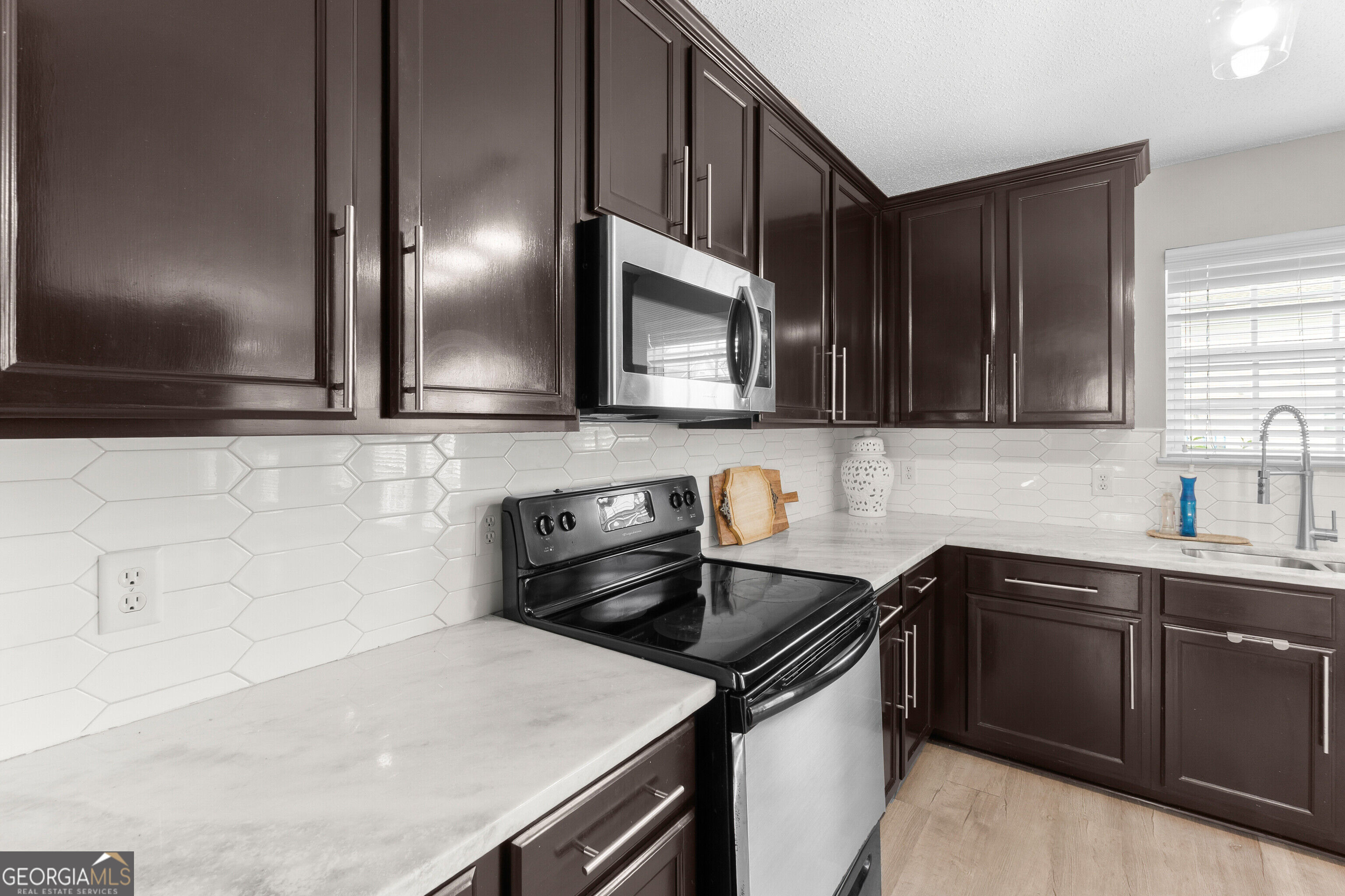502 Timberwind Drive Property Photo 18