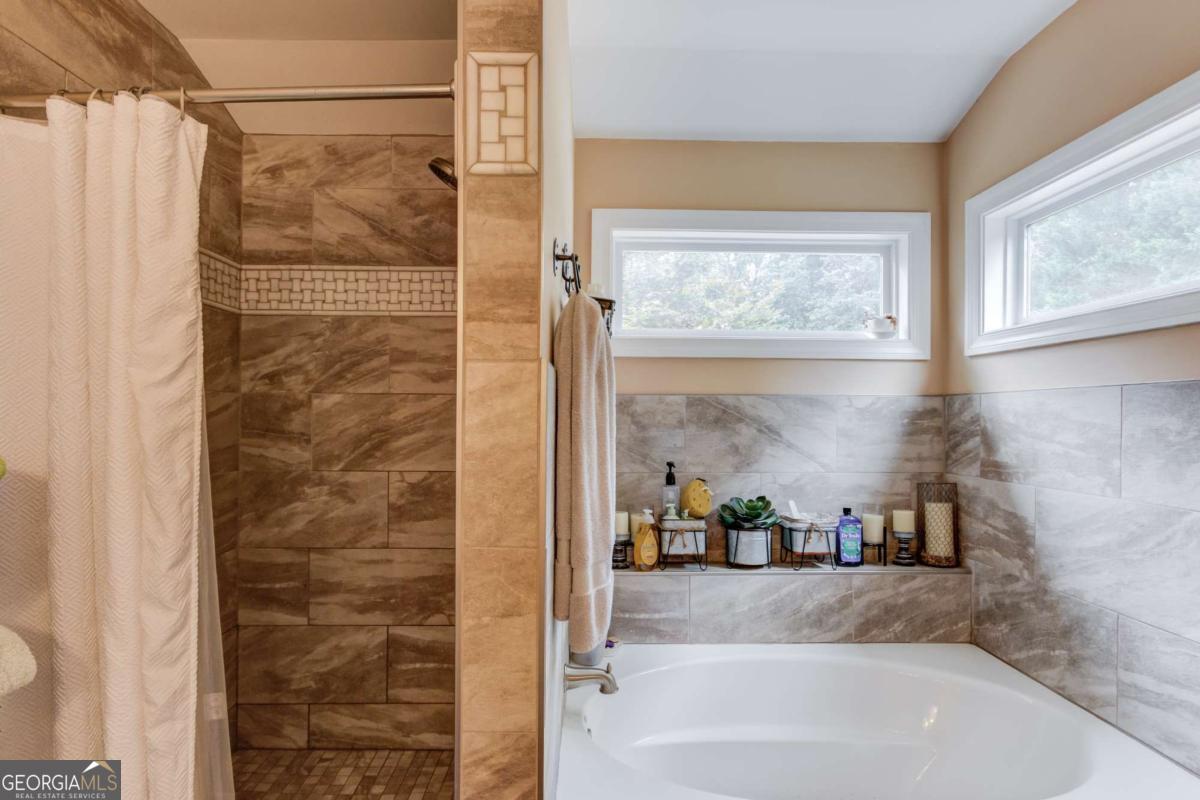 1200 Amhearst Oaks Drive Property Photo 19