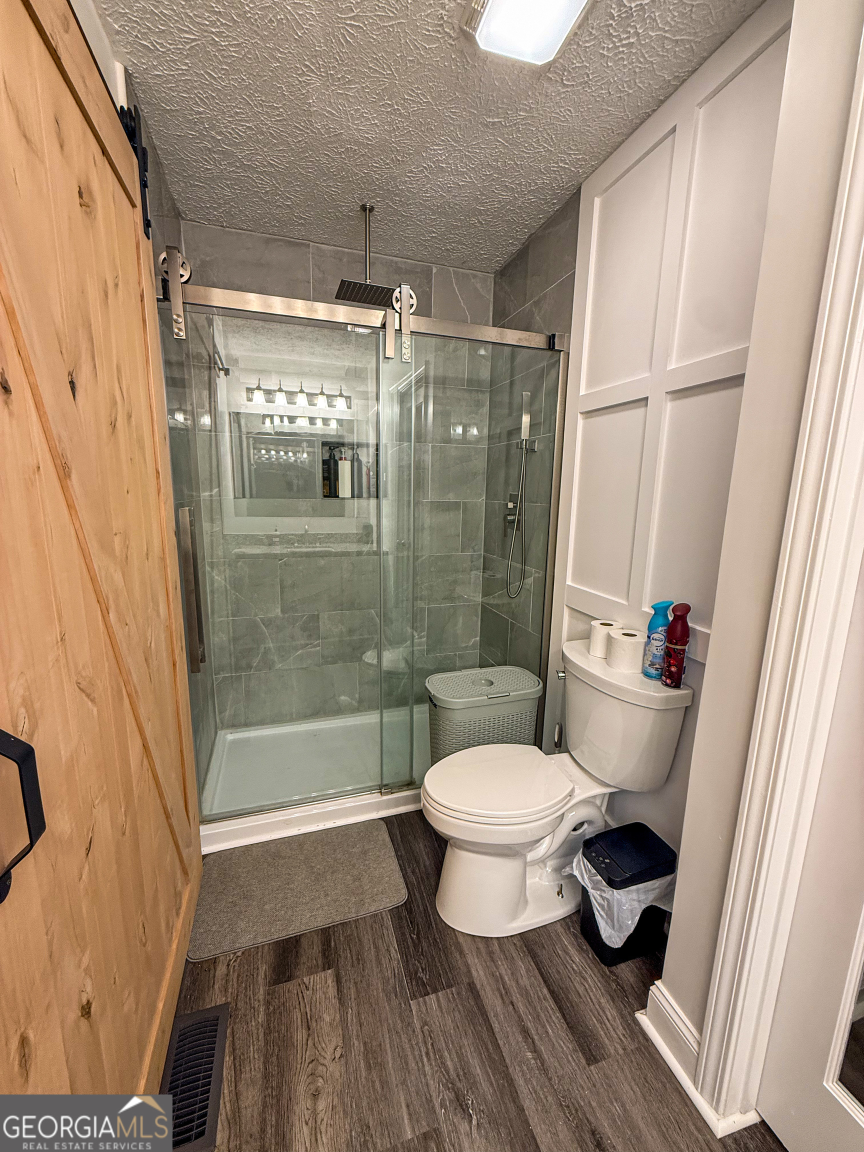 39 E Point Drive Property Photo 15