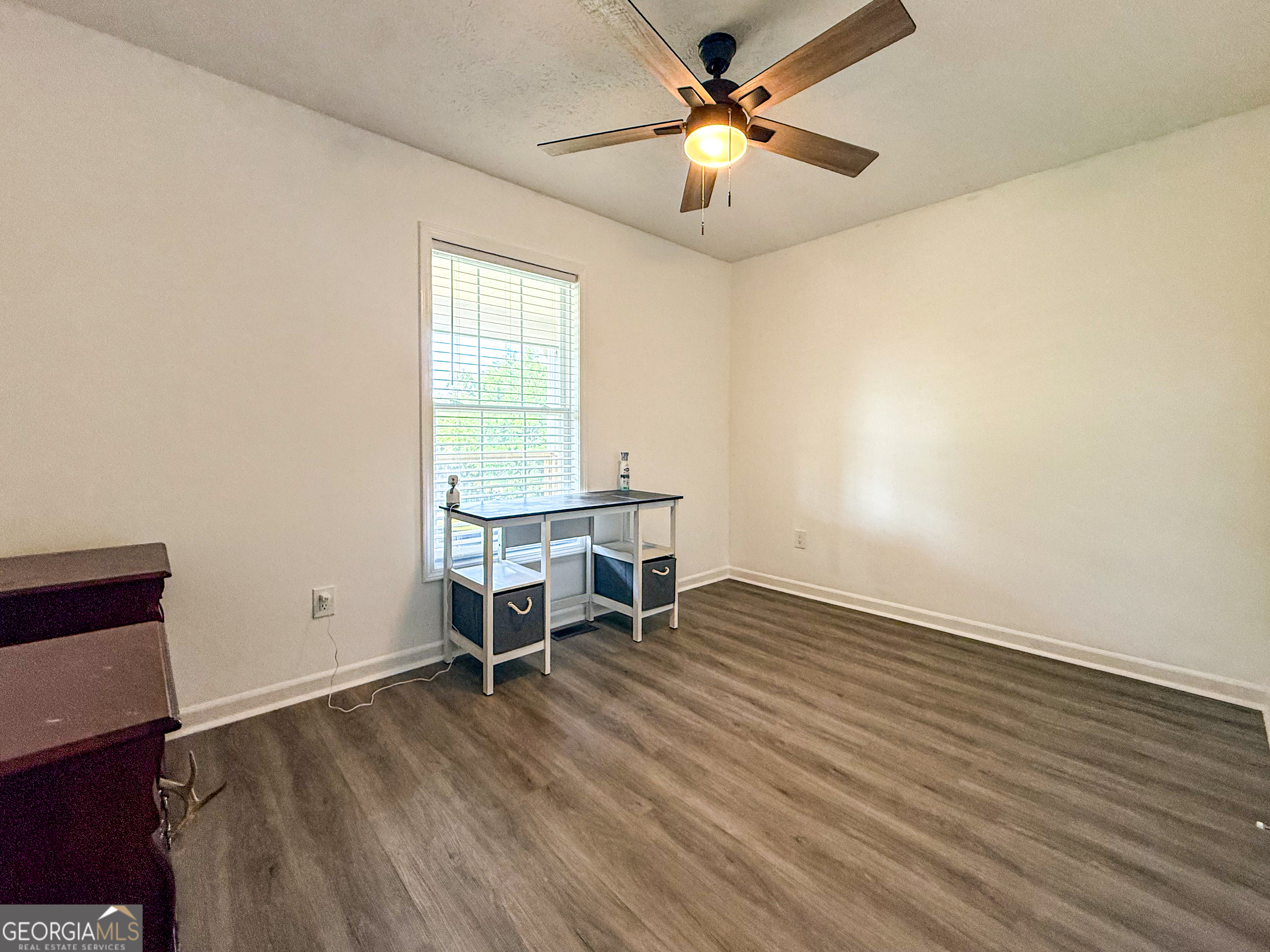 39 E Point Drive Property Photo 22