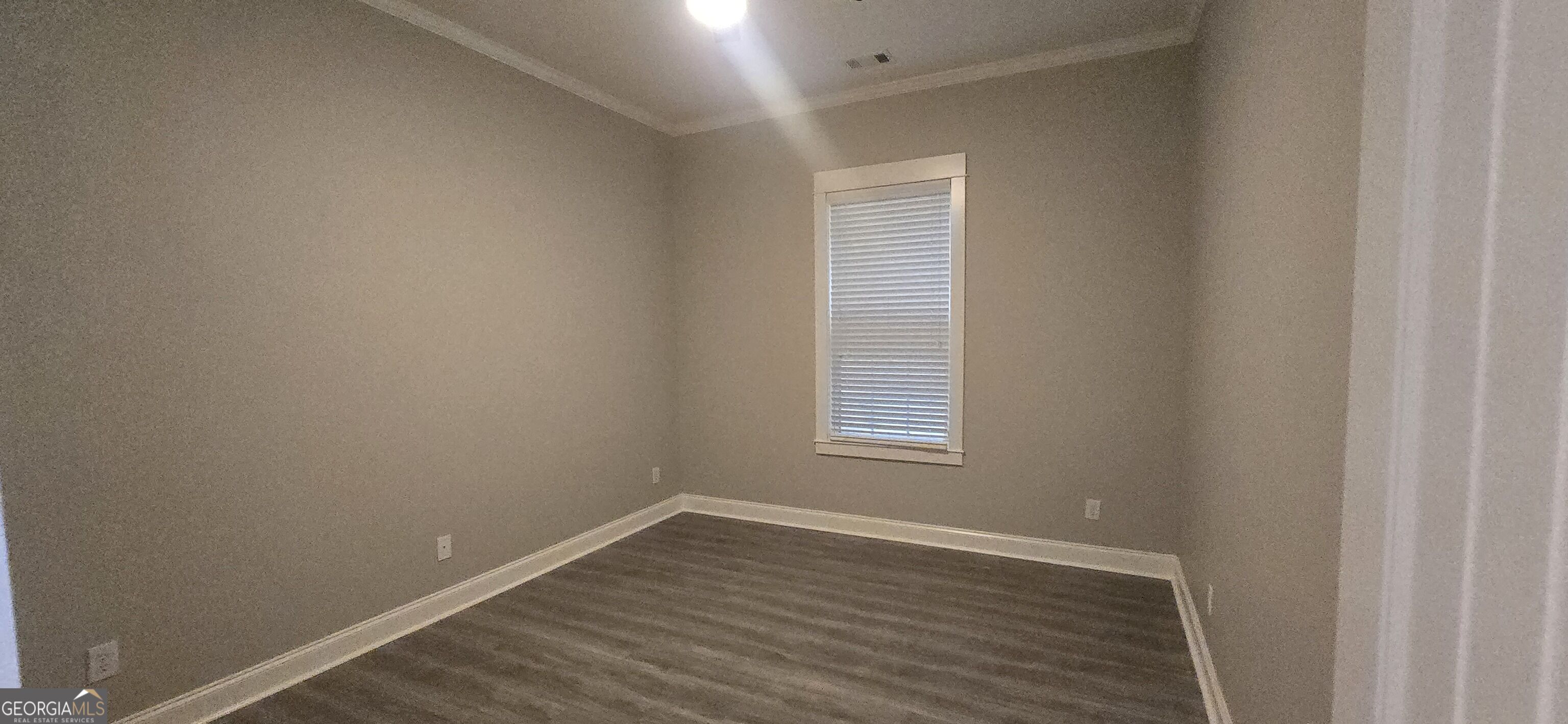 5715 Southcrest Lane Property Photo 5